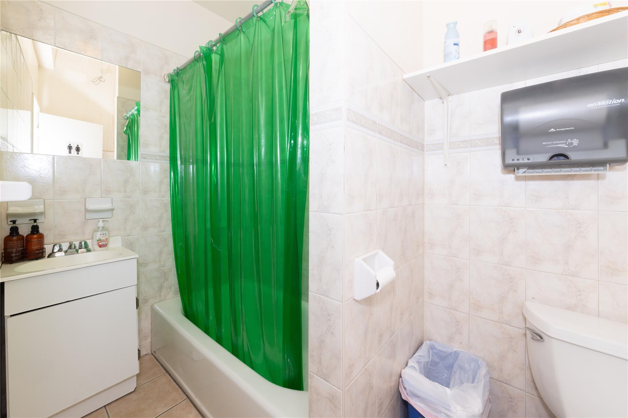 #11 photo, 375 Huguenot Street, New Rochelle , NY 10801