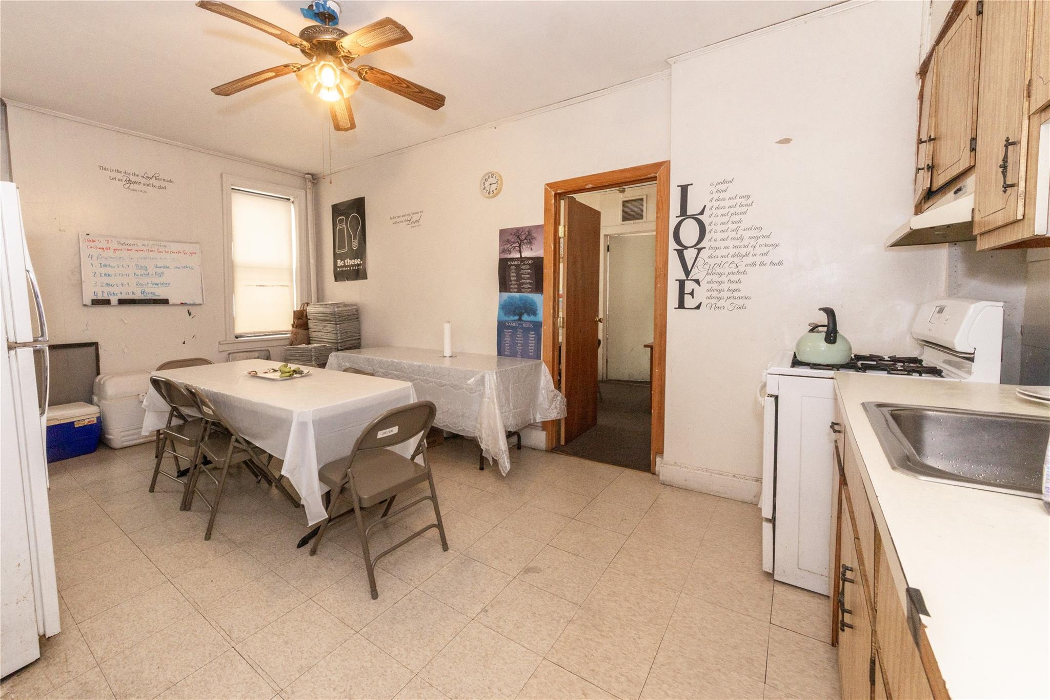 #8 photo, 375 Huguenot Street, New Rochelle , NY 10801