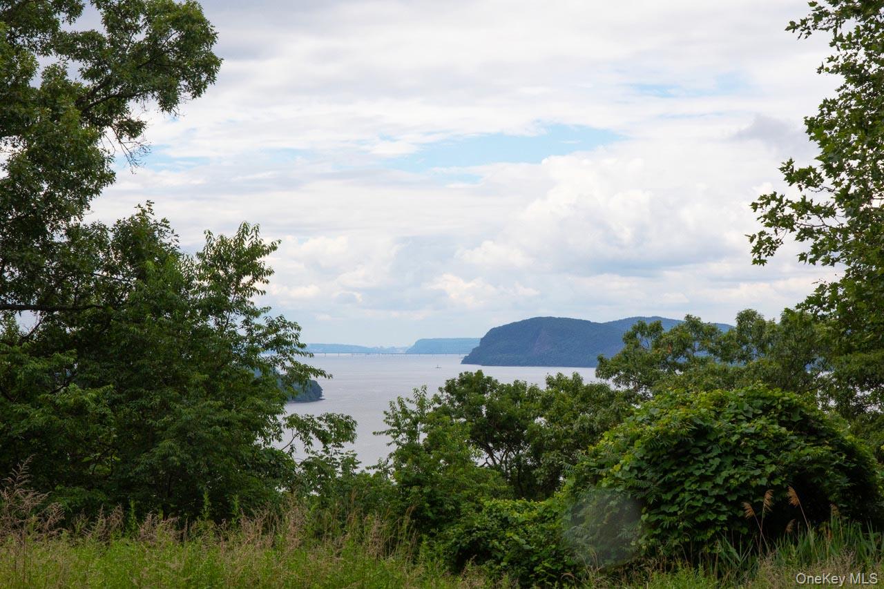 #14 photo, 3 Prickly Pear Hill Road, Croton-on-Hudson , NY 10520