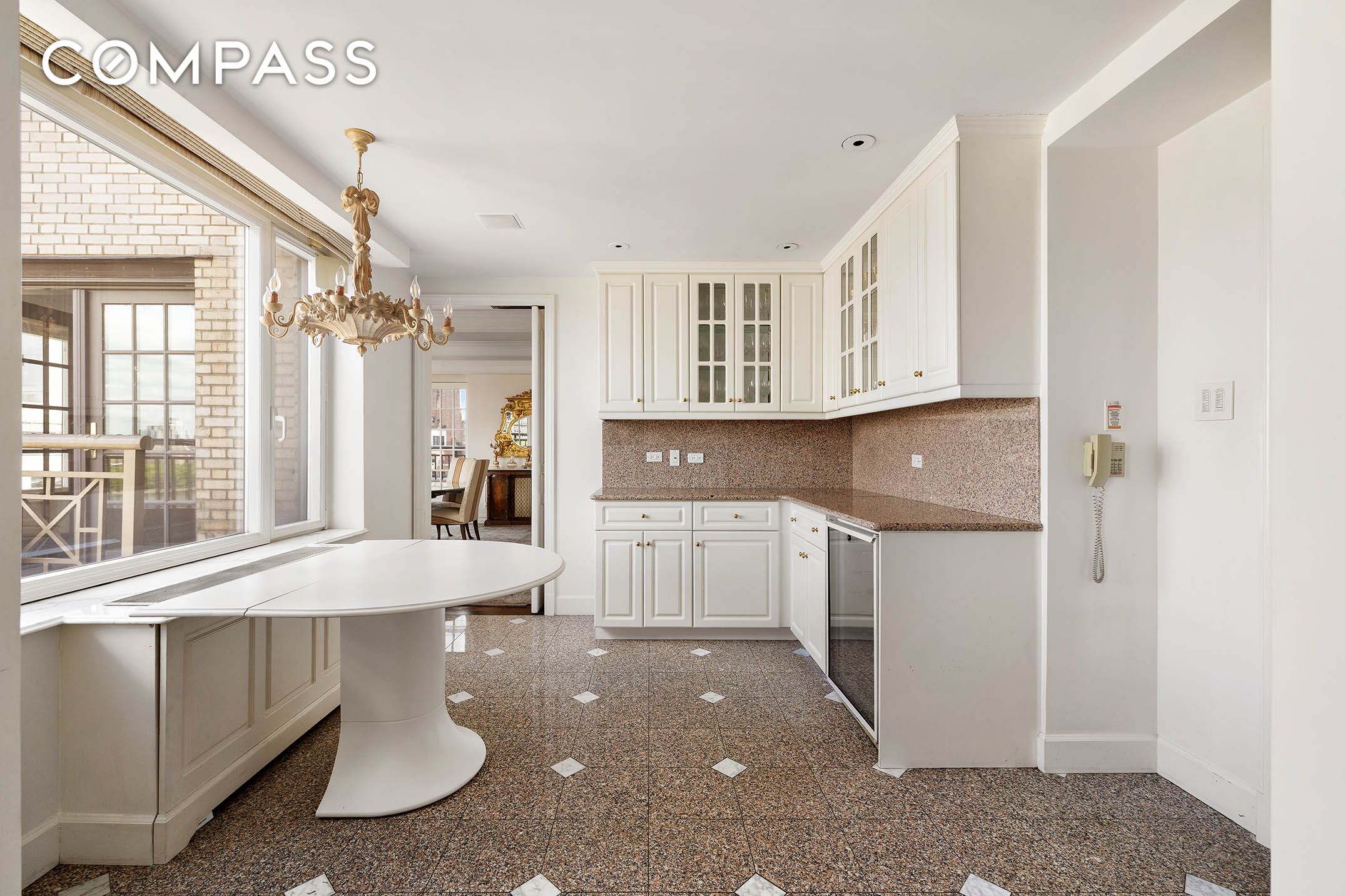 #8 photo, 1049 5th Avenue, マンハッタン Upper East Side , NY 10028