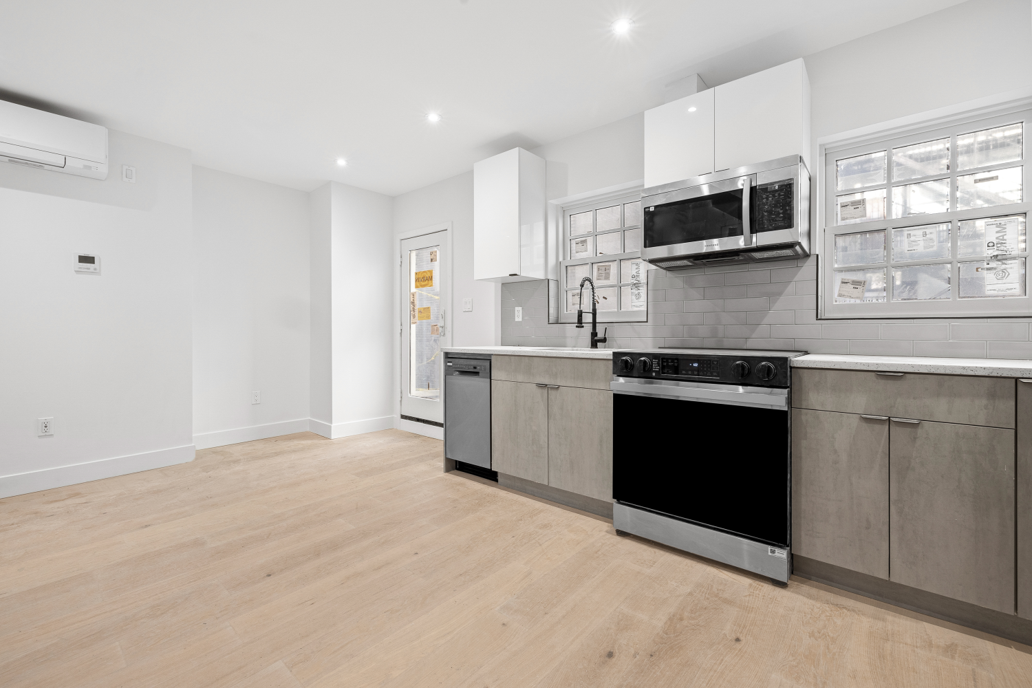 #12 photo, 113 W 13TH Street, マンハッタン Greenwich Village , NY 10011