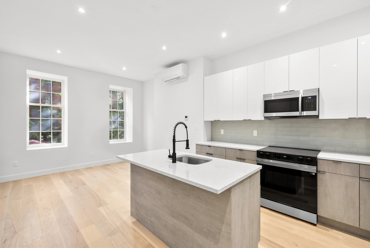 #2 photo, 113 W 13TH Street, マンハッタン Greenwich Village , NY 10011