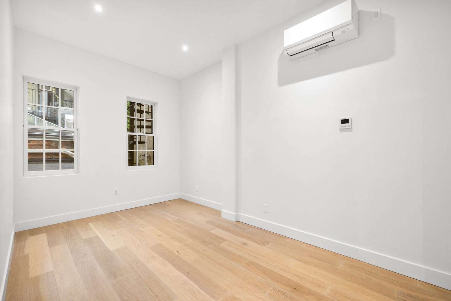 #5 photo, 113 W 13TH Street, マンハッタン Greenwich Village , NY 10011