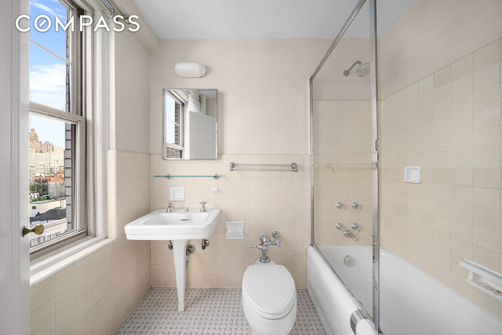 #9 photo, 45 Christopher Street, マンハッタン West Village , NY 10014