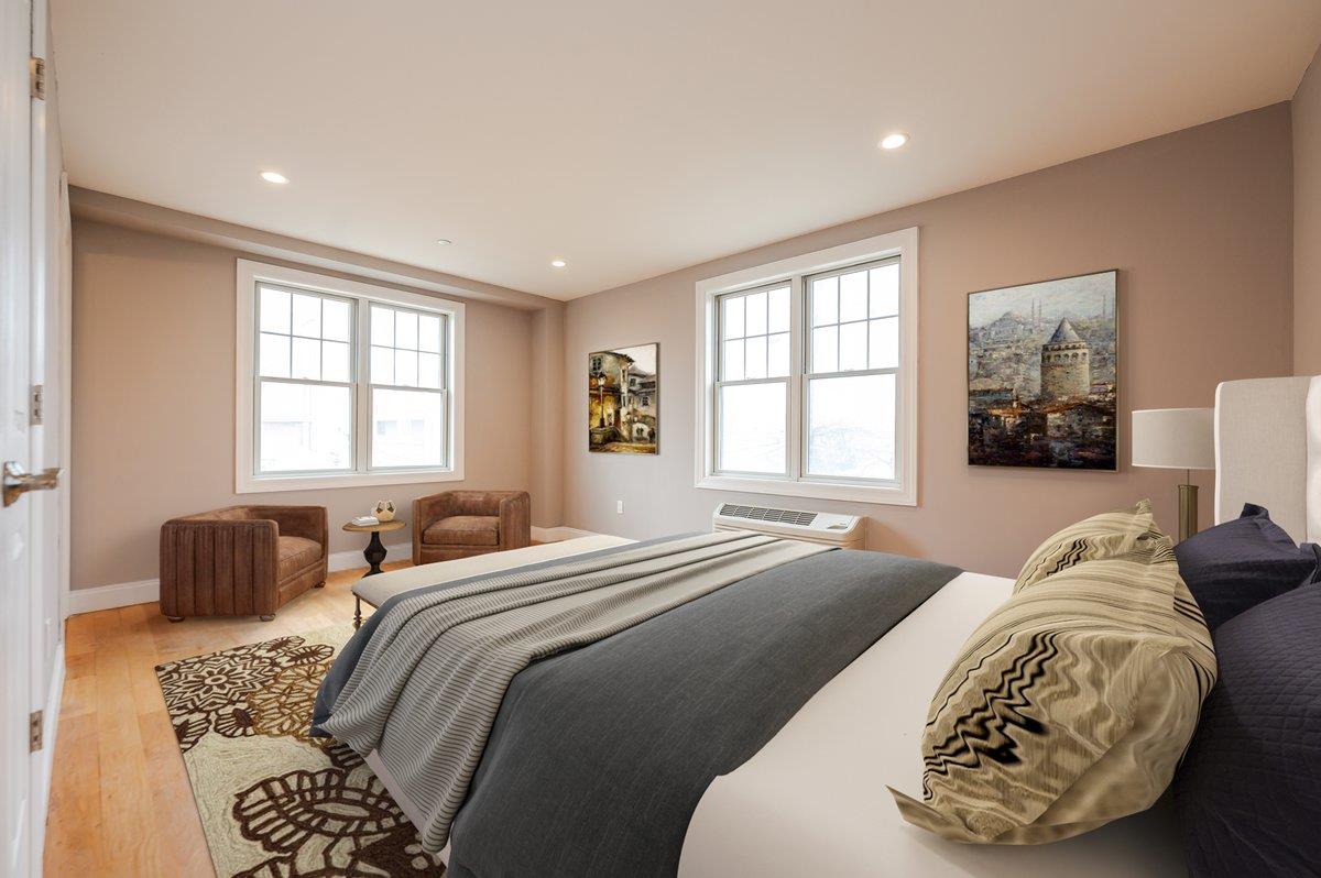 #12 photo, 661 W Broadway, Long Beach , NY 11561