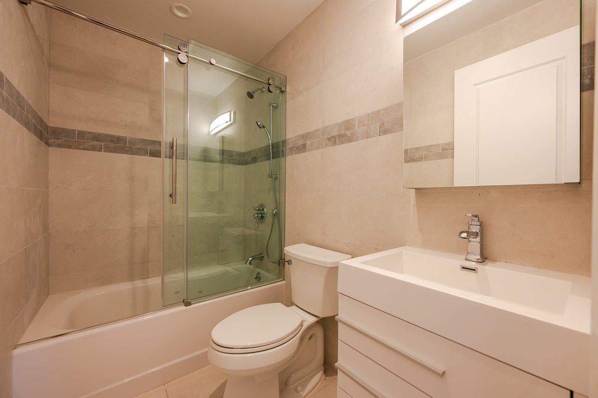 #18 photo, 661 W Broadway, Long Beach , NY 11561