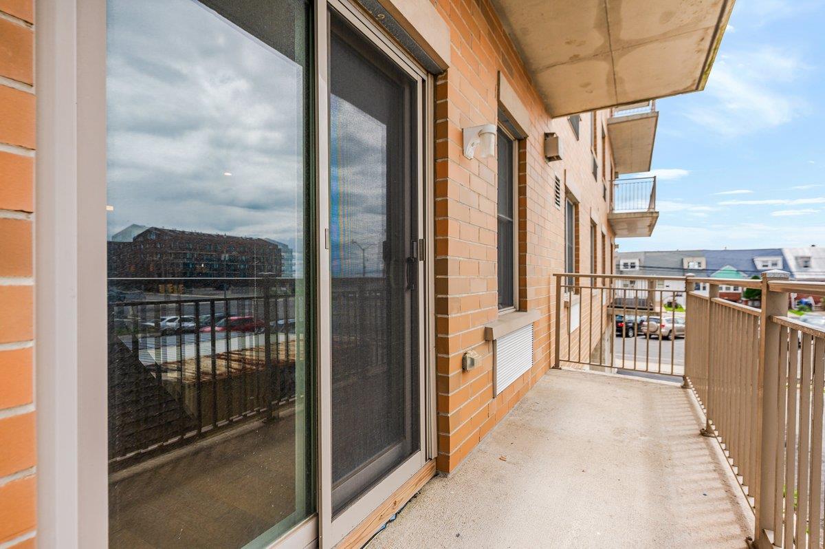 #19 photo, 661 W Broadway, Long Beach , NY 11561