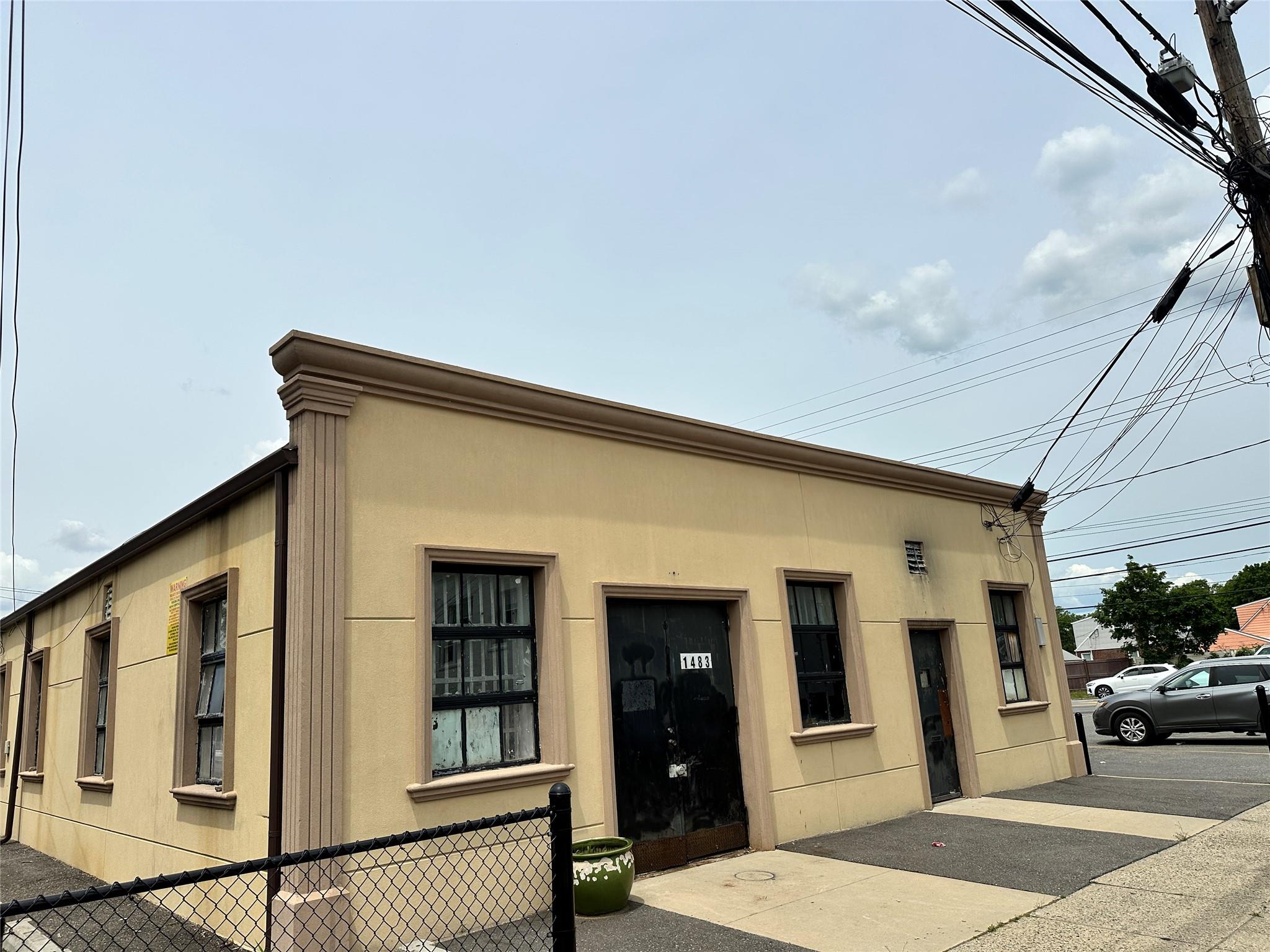 #7 photo, 1483 A Hempstead Turnpike, ナッソー郡 Elmont , NY 11003