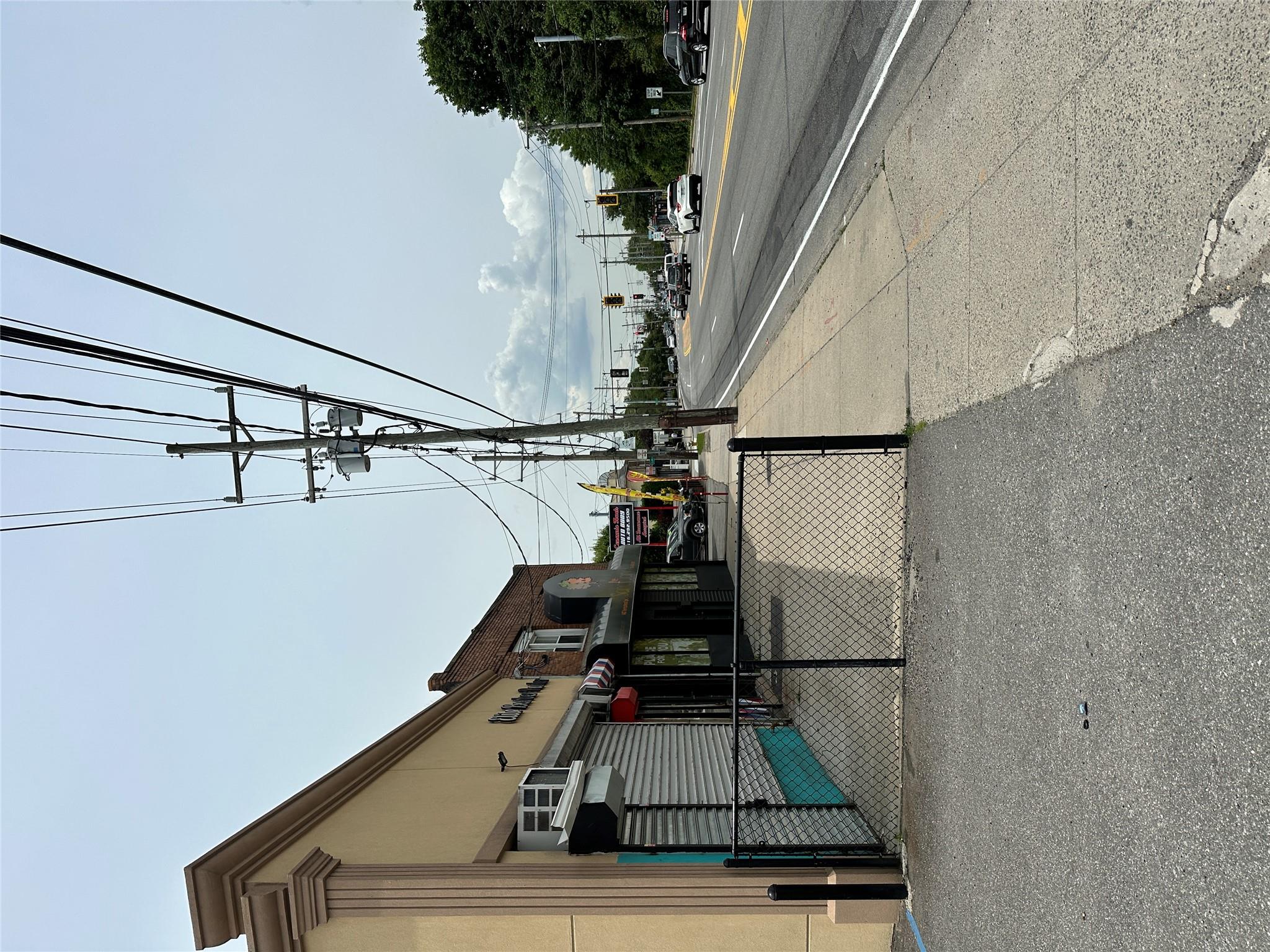 #2 photo, 1483B Hempstead Turnpike, ナッソー郡 Elmont , NY 11003