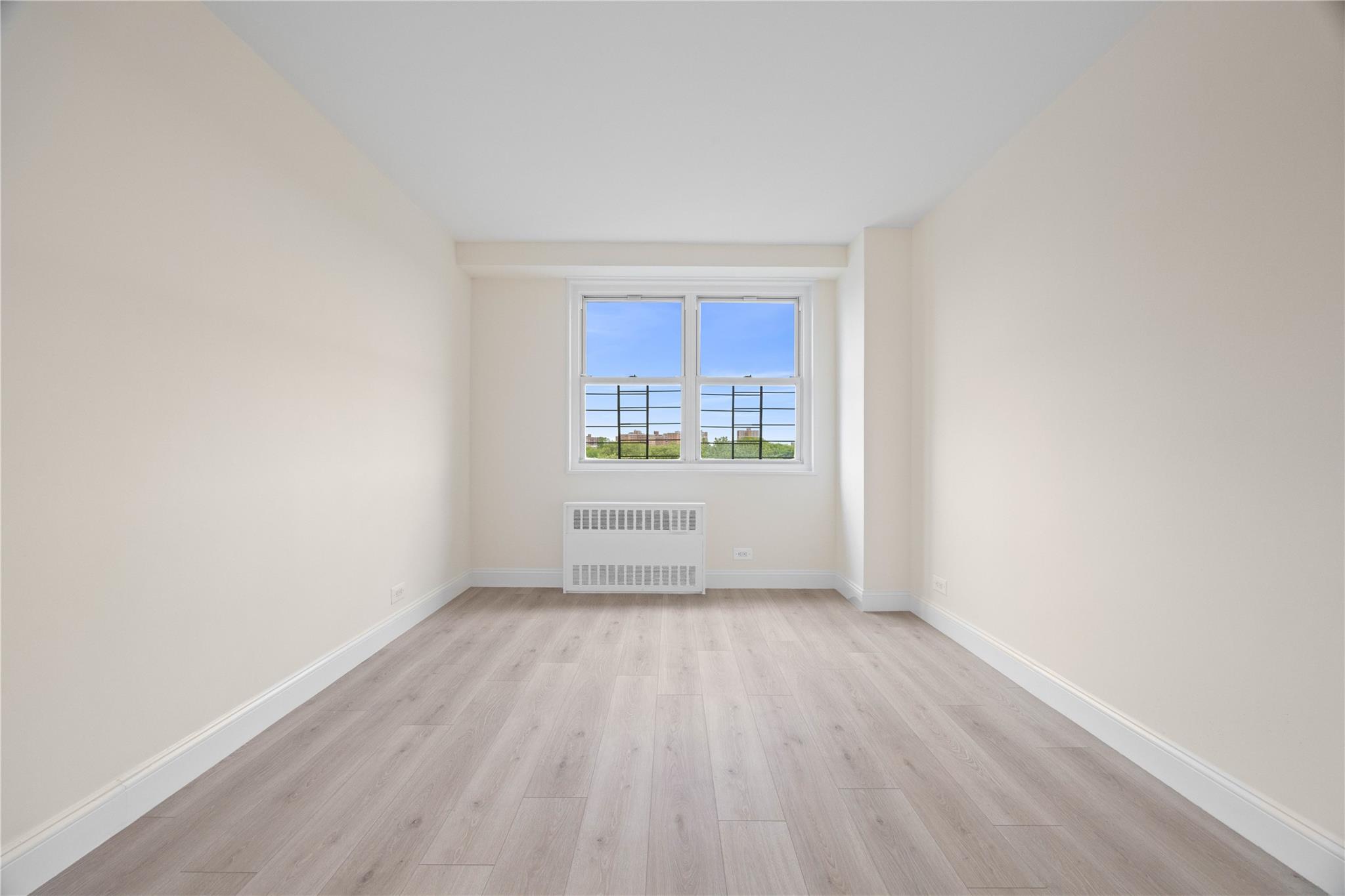 #15 photo, 875 Morrison Avenue, Bronx , NY 10473