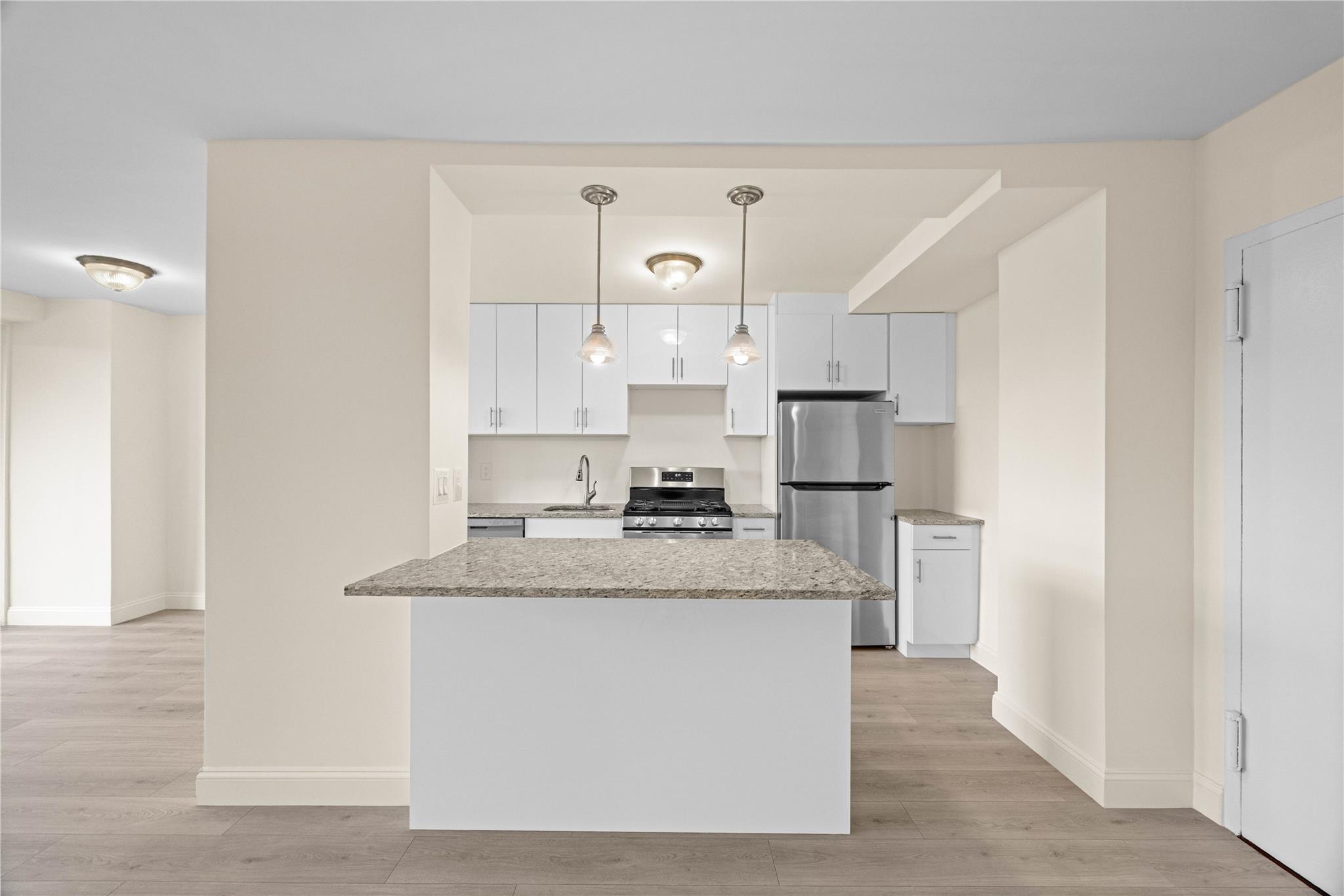 #5 photo, 875 Morrison Avenue, Bronx , NY 10473