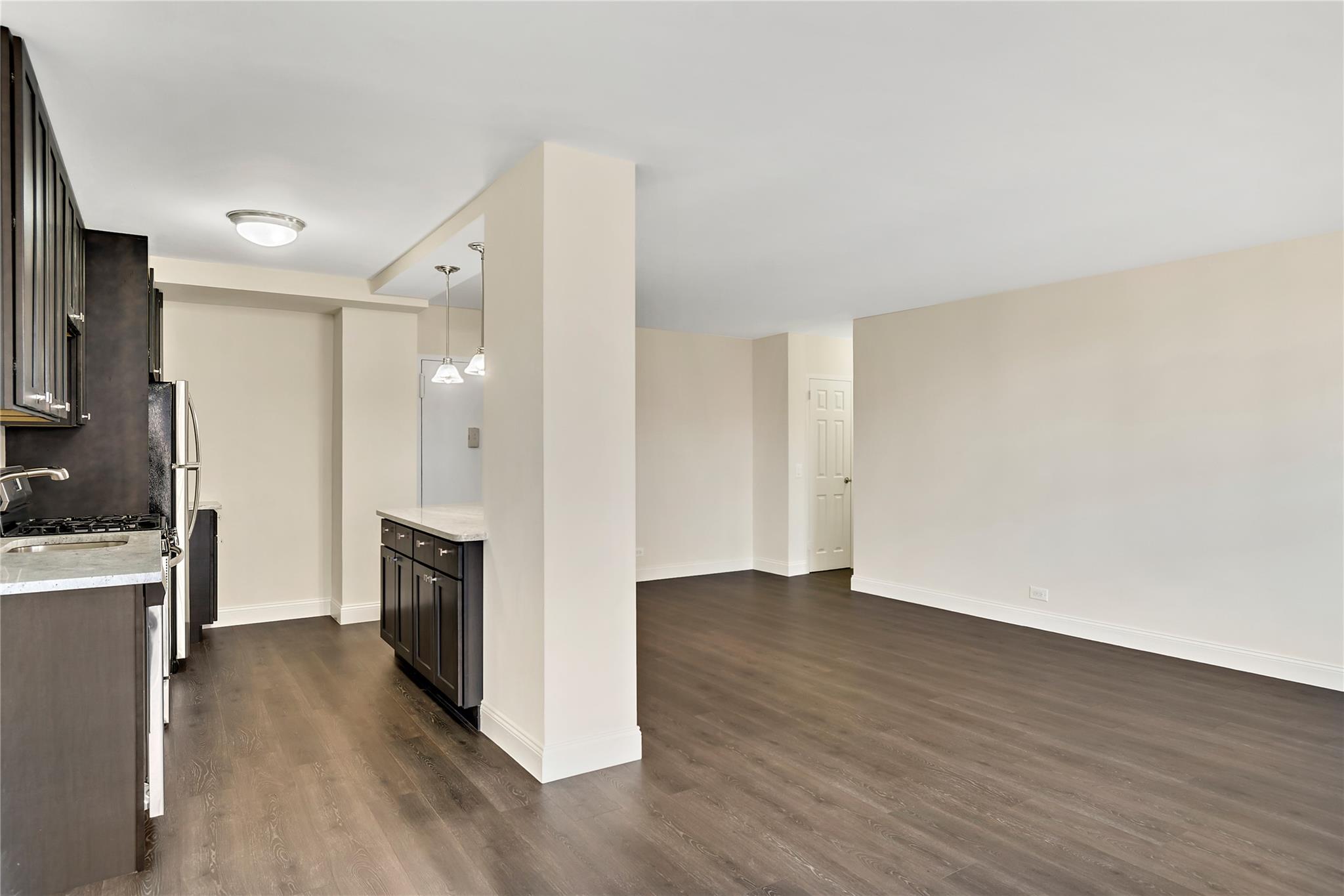 #11 photo, 825 Morrison Avenue, ブロンクス区 Bronx , NY 10473