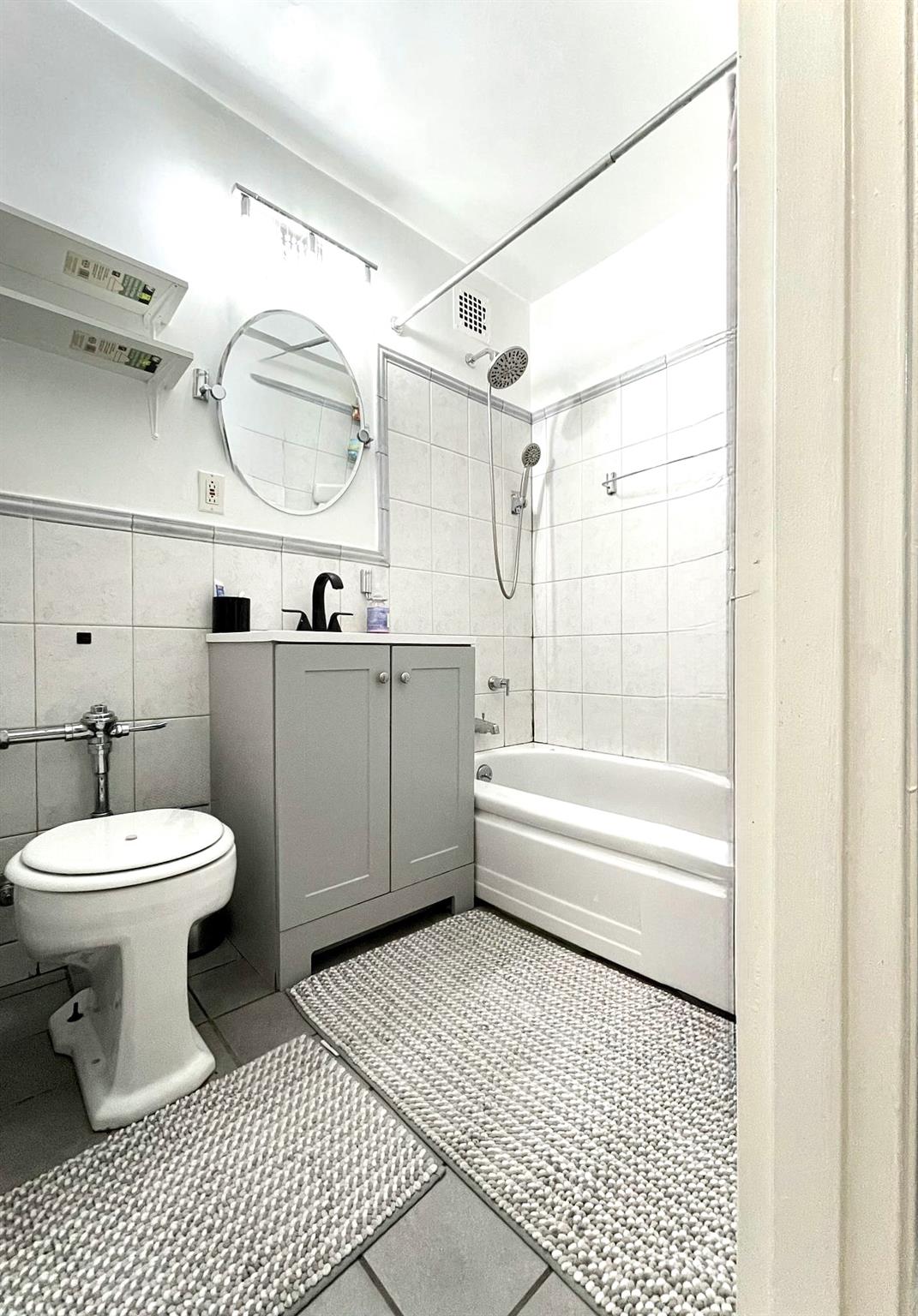 #11 photo, 99-14 59th Avenue, كوينز Corona , NY 11368