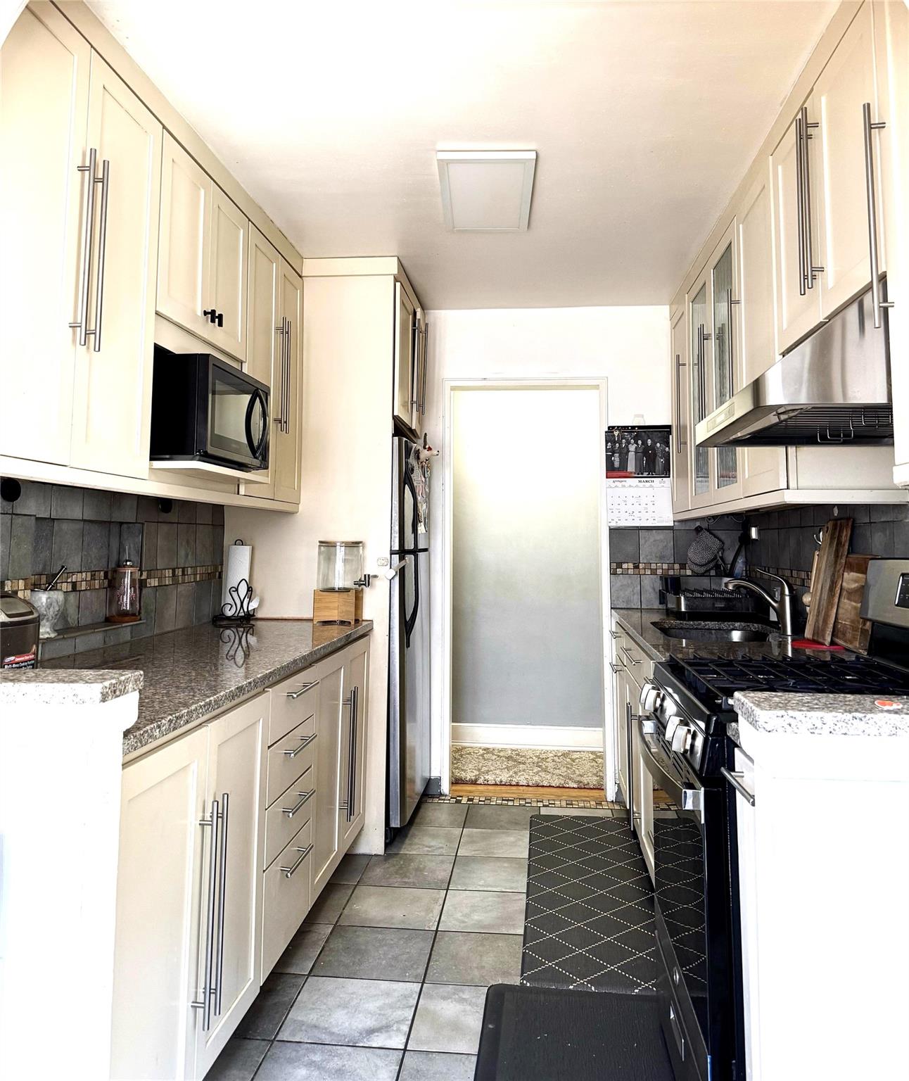 #8 photo, 99-14 59th Avenue, كوينز Corona , NY 11368