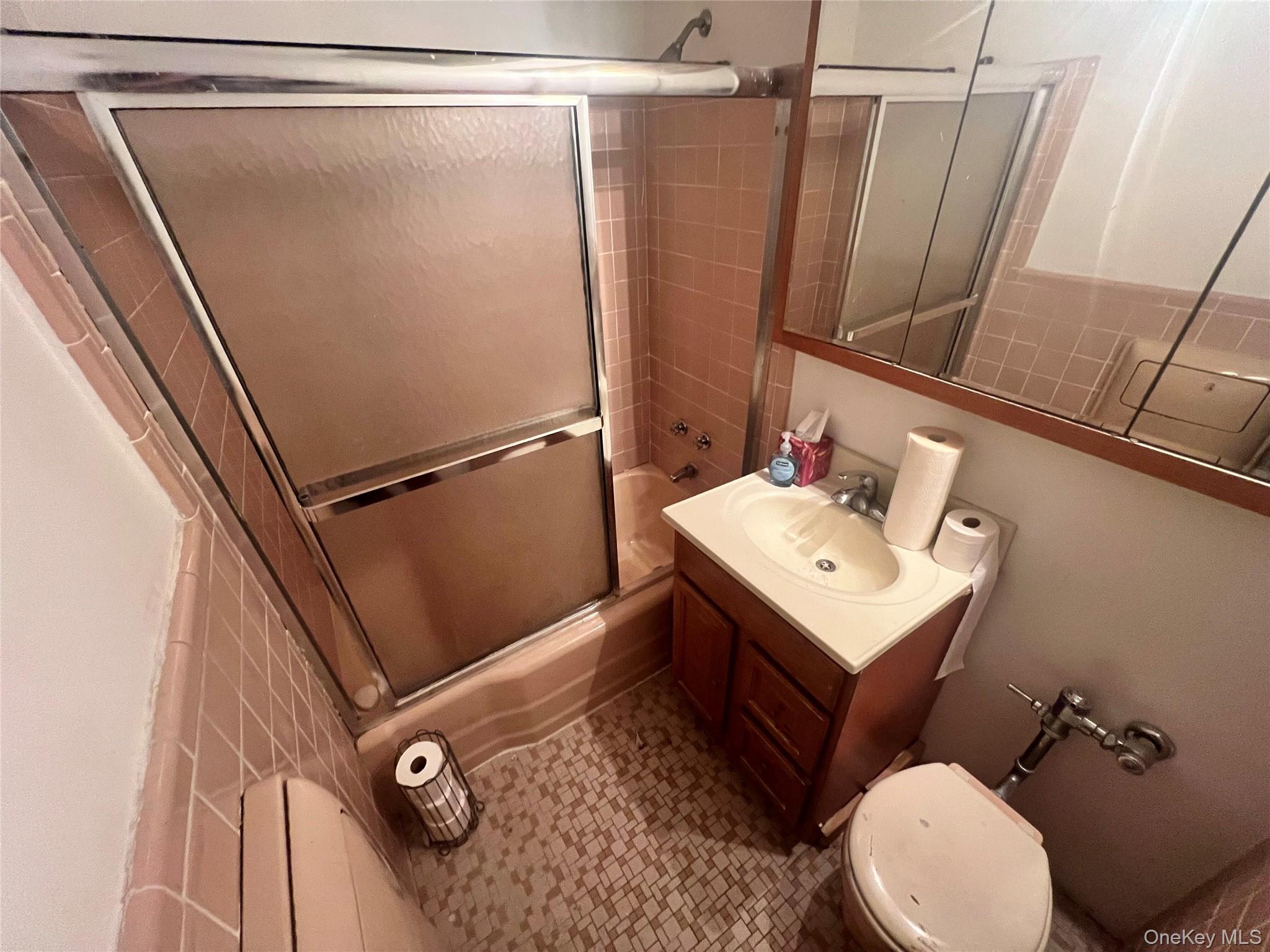 #11 photo, 52-30 39 Drive, クイーンズ区 Woodside , NY 11377