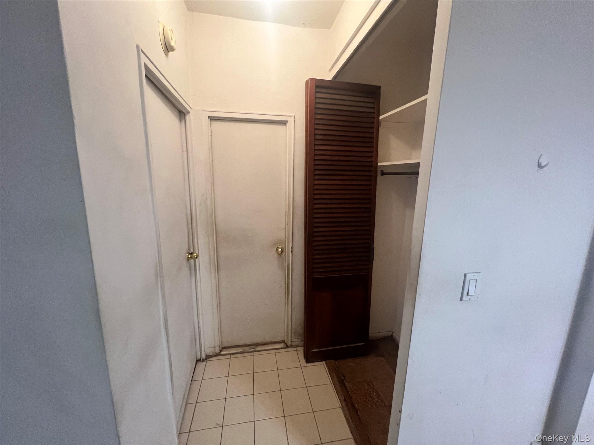 #13 photo, 52-30 39 Drive, クイーンズ区 Woodside , NY 11377