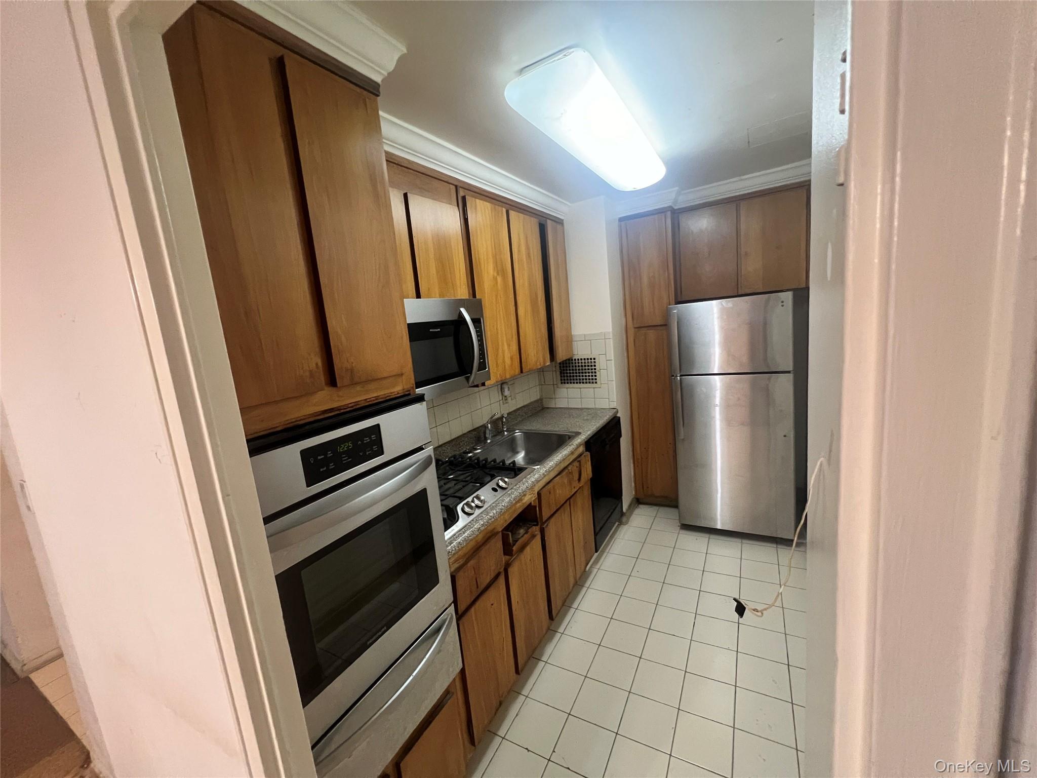 #4 photo, 52-30 39 Drive, クイーンズ区 Woodside , NY 11377