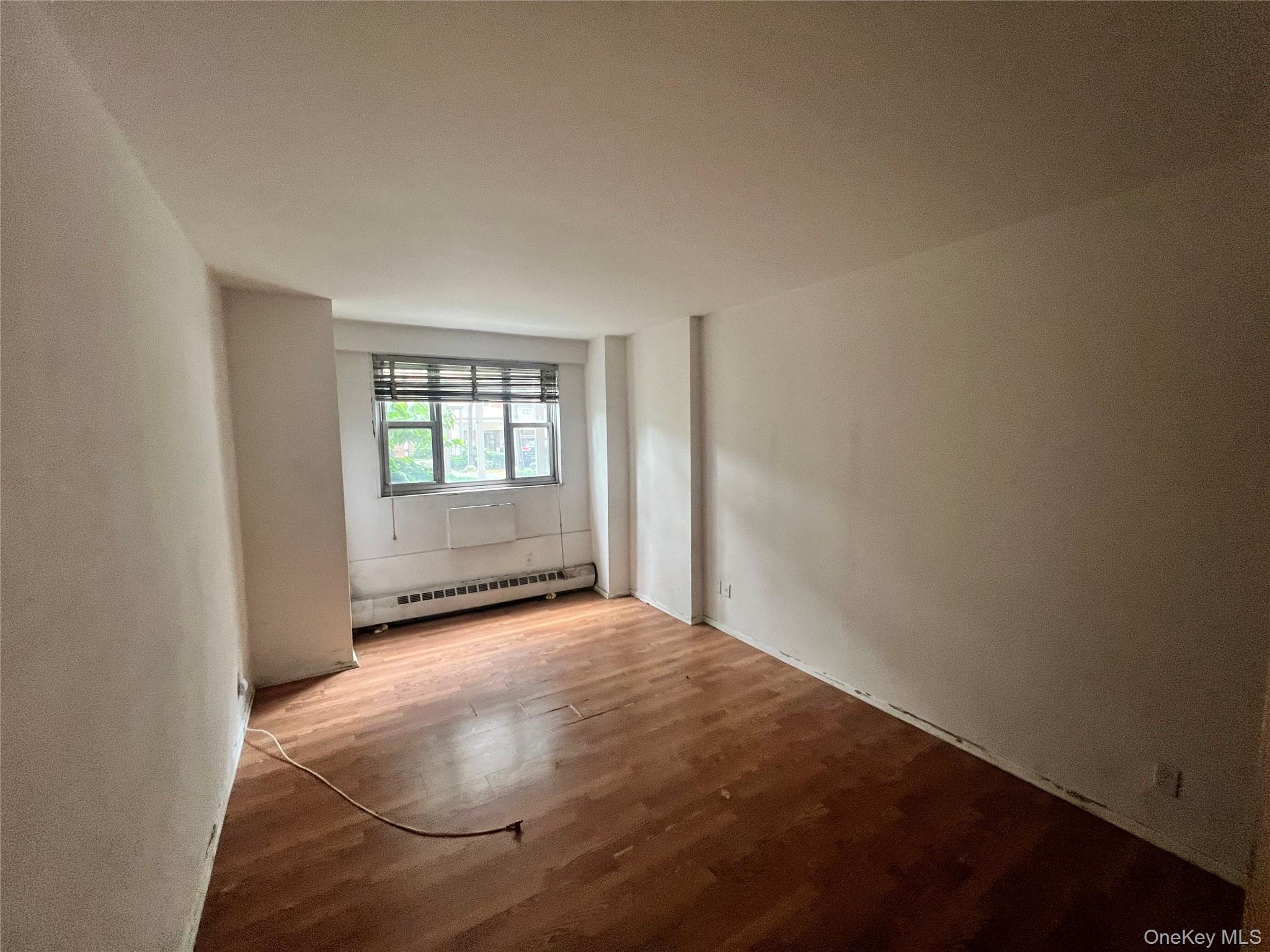 #9 photo, 52-30 39 Drive, クイーンズ区 Woodside , NY 11377