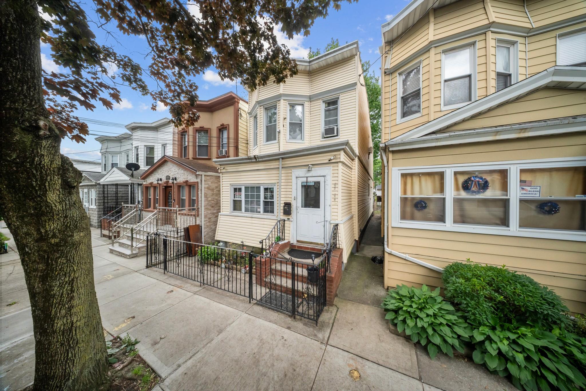 #2 photo, 8564 79th Street, 皇后區 木港 Woodhaven , NY 11421