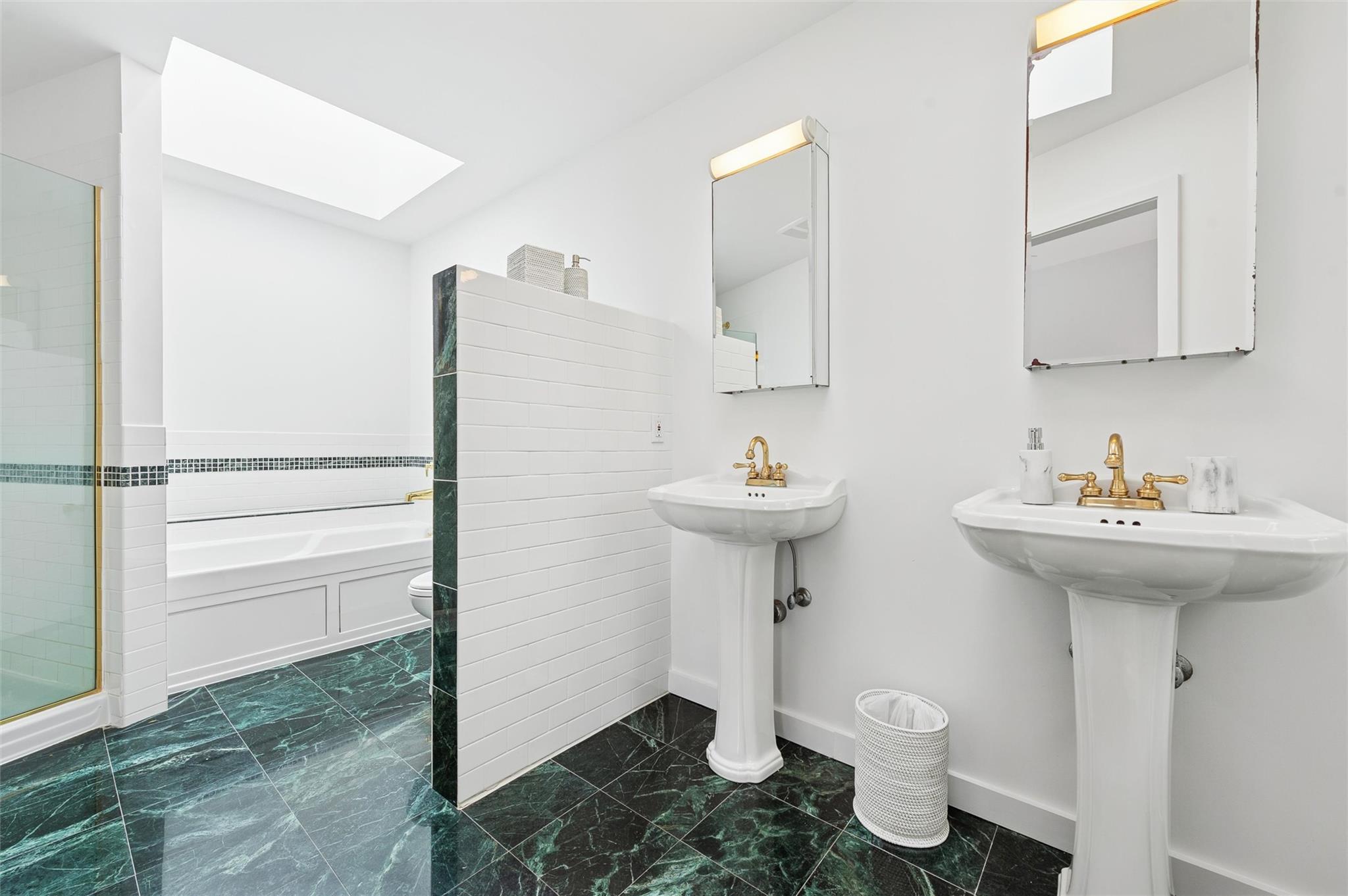 #13 photo, 72 Bishops Lane, サフォーク郡 Southampton , NY 11968