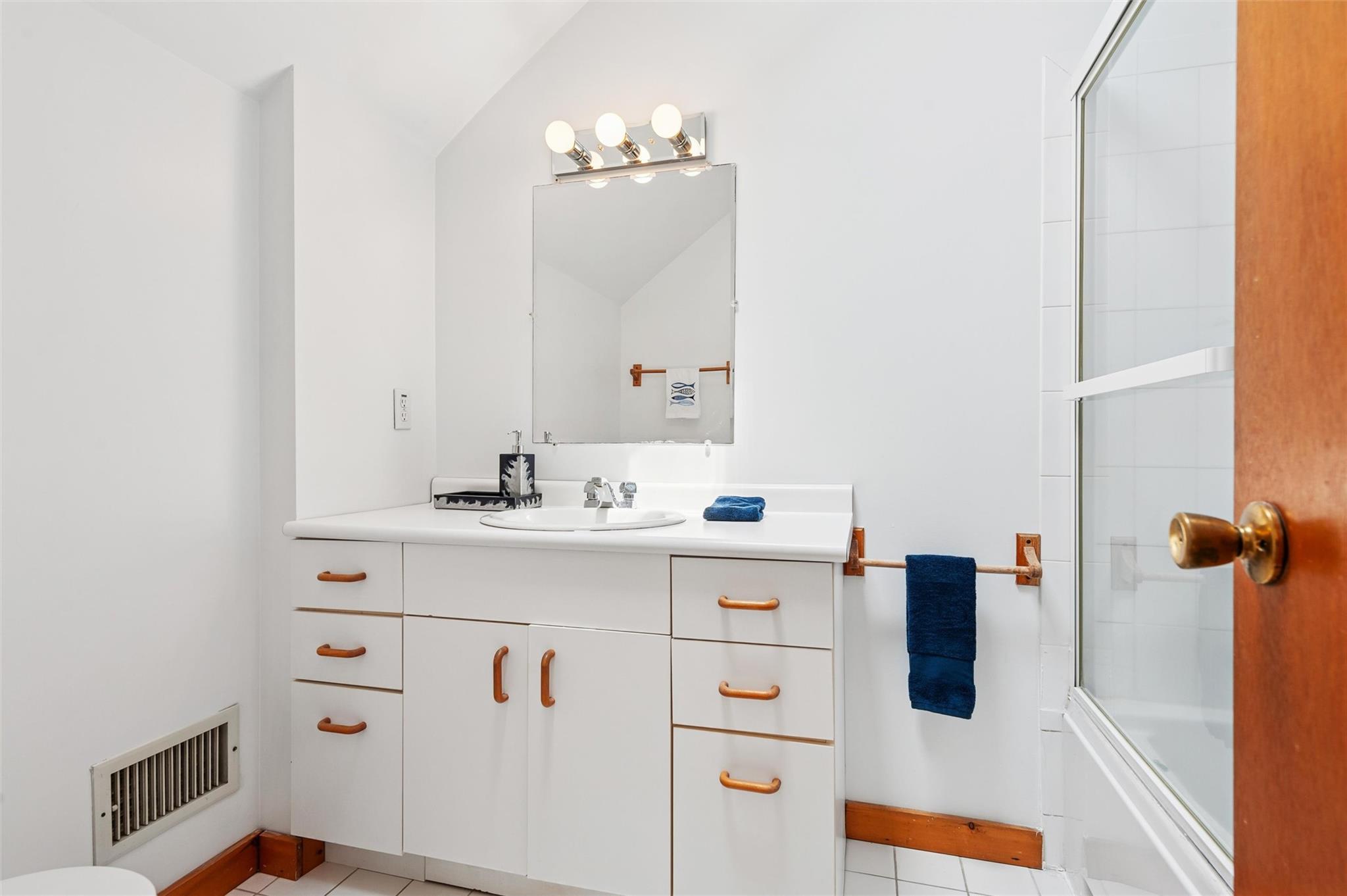 #15 photo, 72 Bishops Lane, サフォーク郡 Southampton , NY 11968