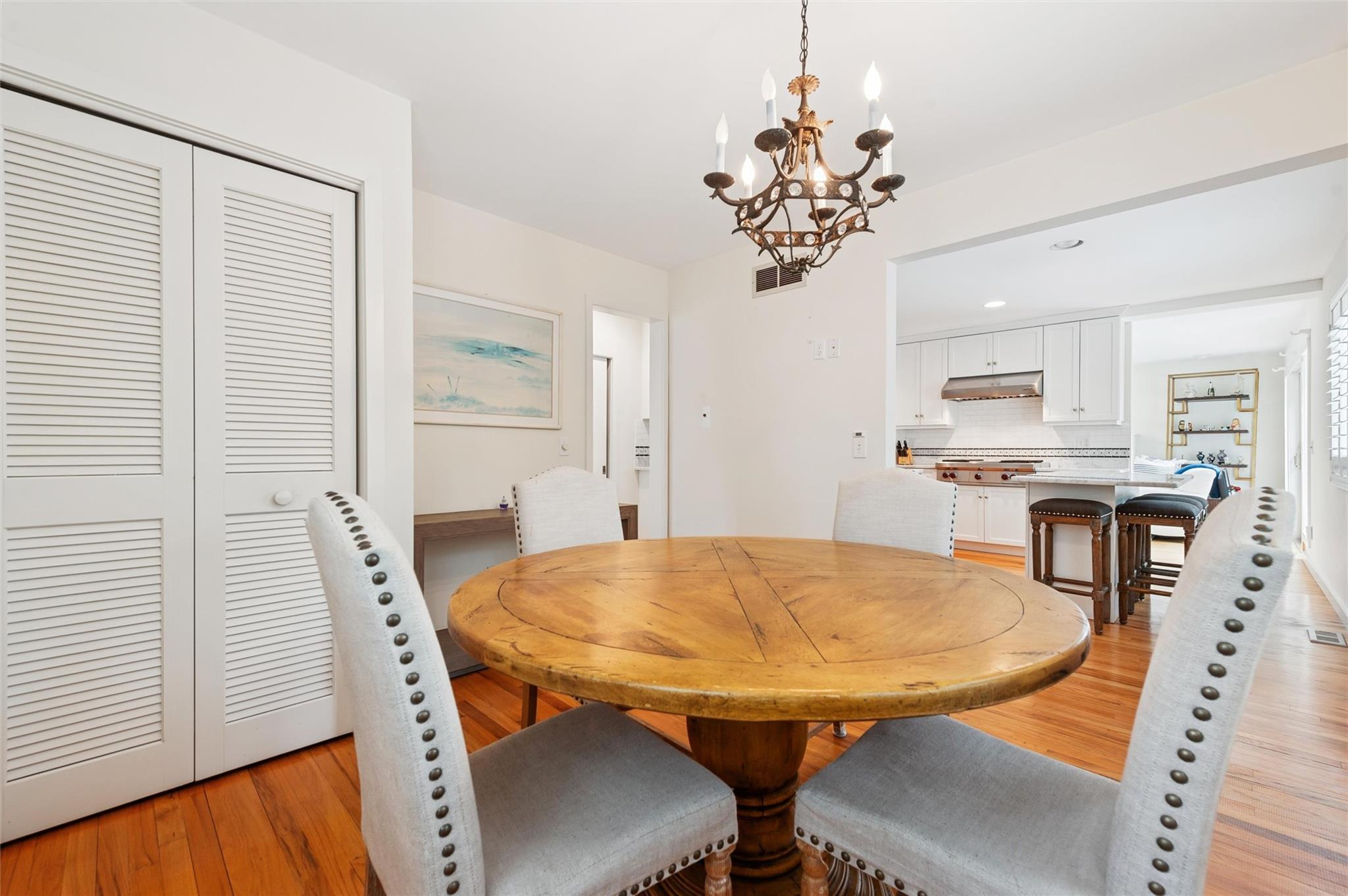 #9 photo, 72 Bishops Lane, サフォーク郡 Southampton , NY 11968