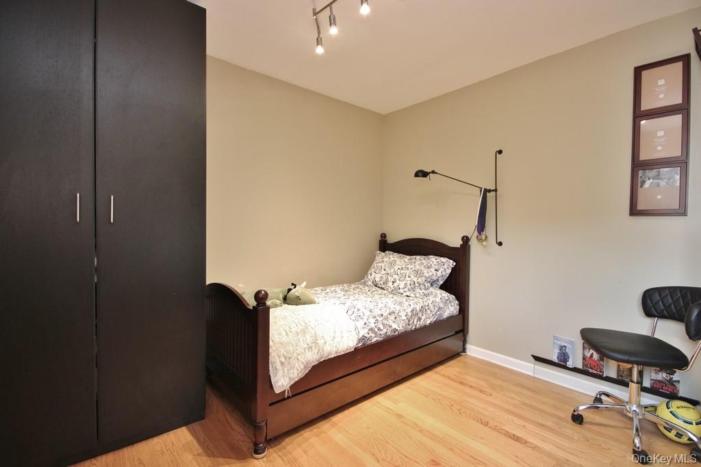 #20 photo, 29 Quincy Court, Goldens Bridge , NY 10526