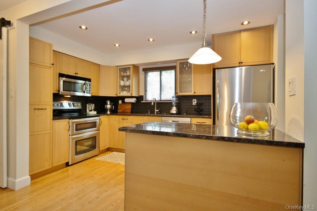 #8 photo, 29 Quincy Court, Goldens Bridge , NY 10526