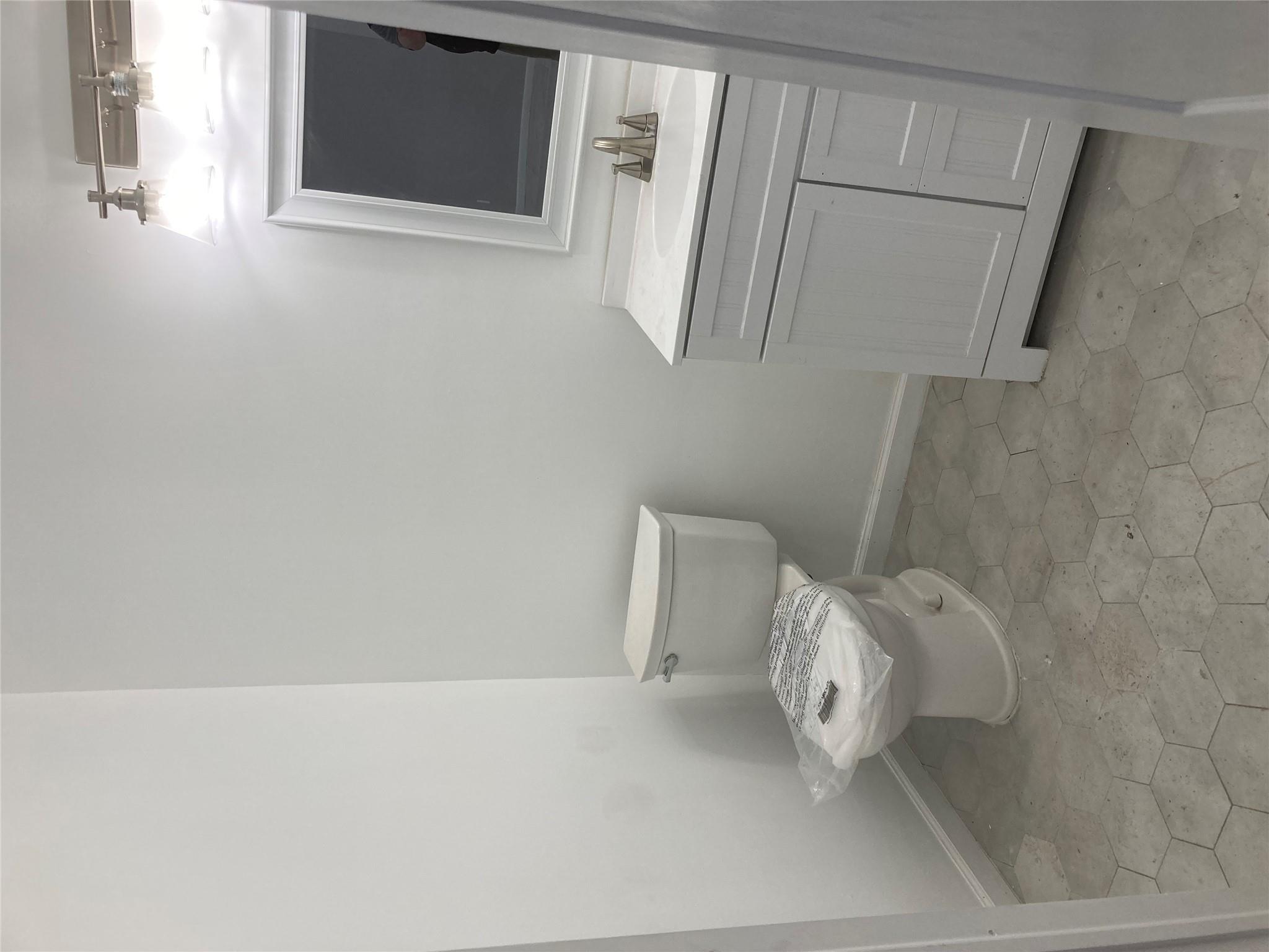 #7 photo, 497 Broadway, Monticello , NY 12701