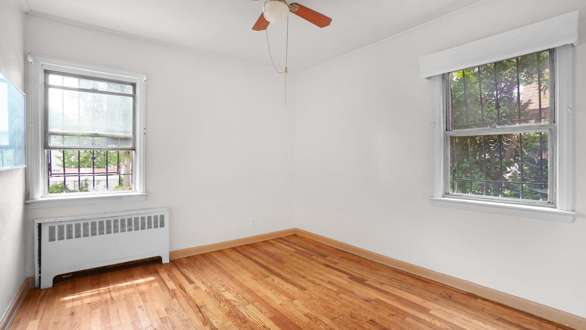 #10 photo, 89-48 196th Street, クイーンズ区 Jamaica , NY 11423