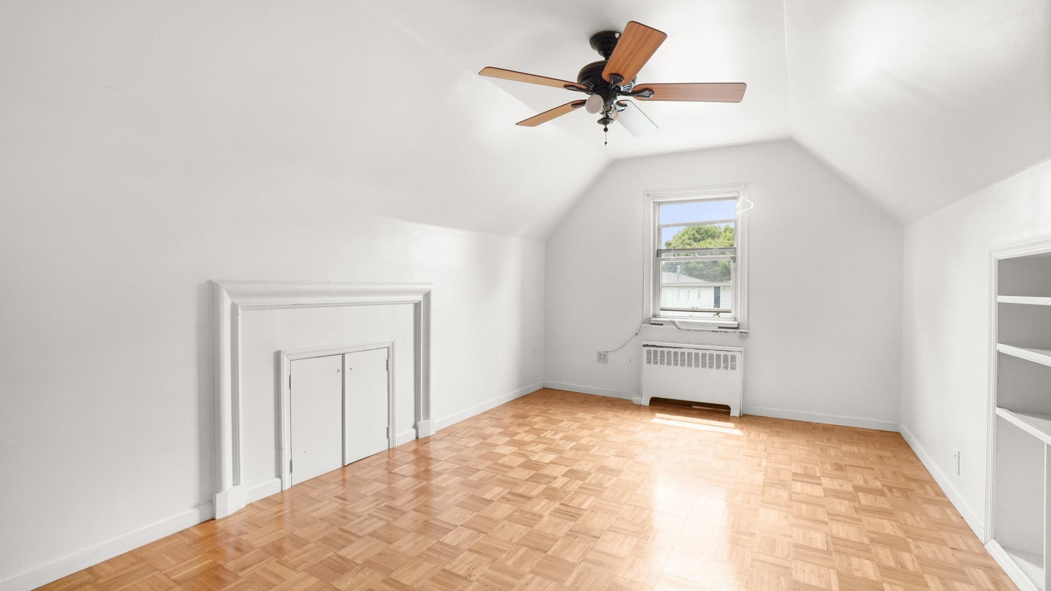 #12 photo, 89-48 196th Street, クイーンズ区 Jamaica , NY 11423