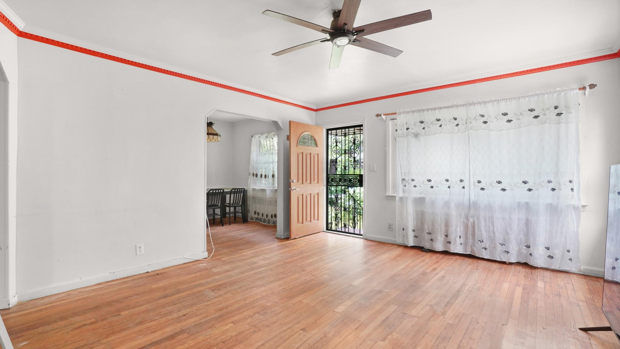 #14 photo, 89-48 196th Street, クイーンズ区 Jamaica , NY 11423