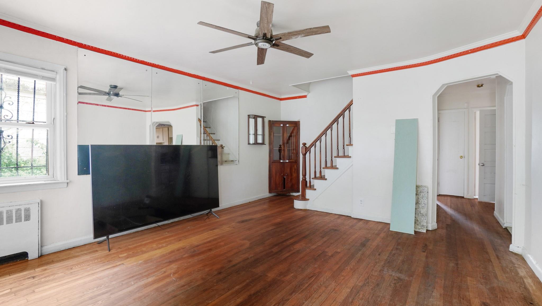 #5 photo, 89-48 196th Street, クイーンズ区 Jamaica , NY 11423