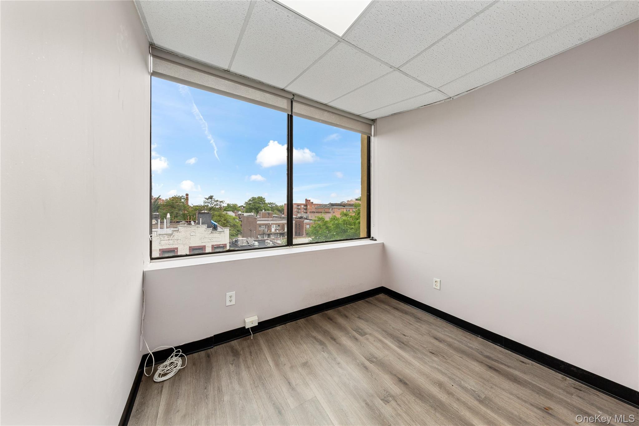 #3 photo, 37-20 74th Street, クイーンズ区 Jackson Heights , NY 11372