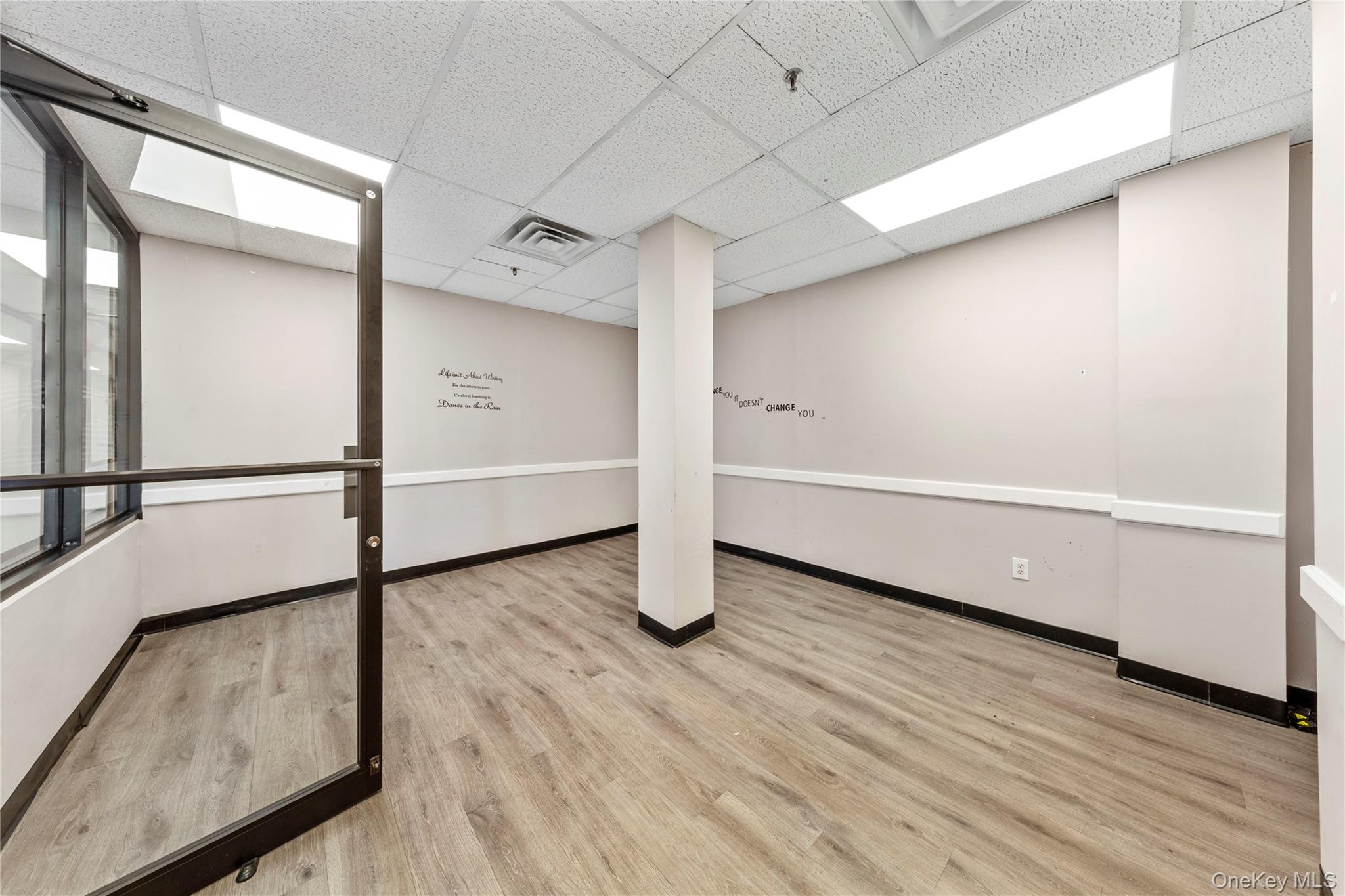 #4 photo, 37-20 74th Street, クイーンズ区 Jackson Heights , NY 11372