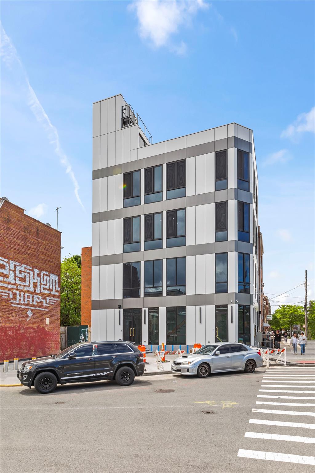 #11 photo, 110-72 Corona Avenue, クイーンズ区 Corona , NY 11368