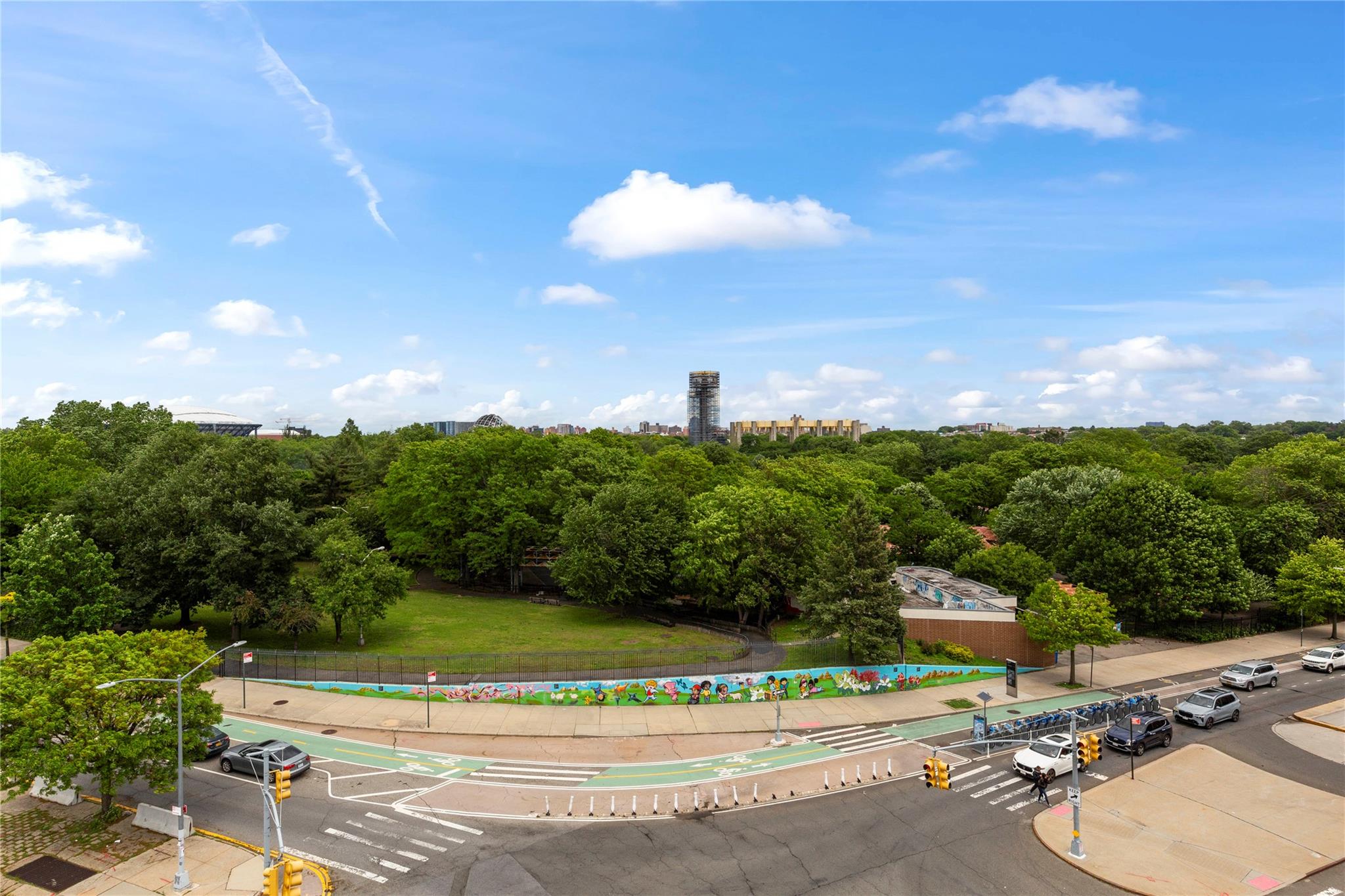 #16 photo, 110-72 Corona Avenue, クイーンズ区 Corona , NY 11368