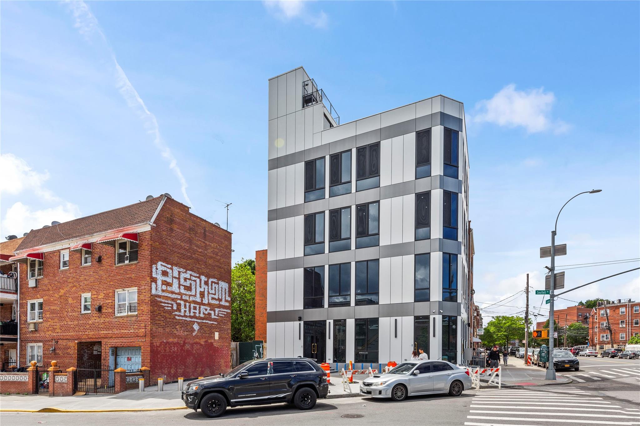 #12 photo, 110-72 Corona Avenue, クイーンズ区 Corona , NY 11368