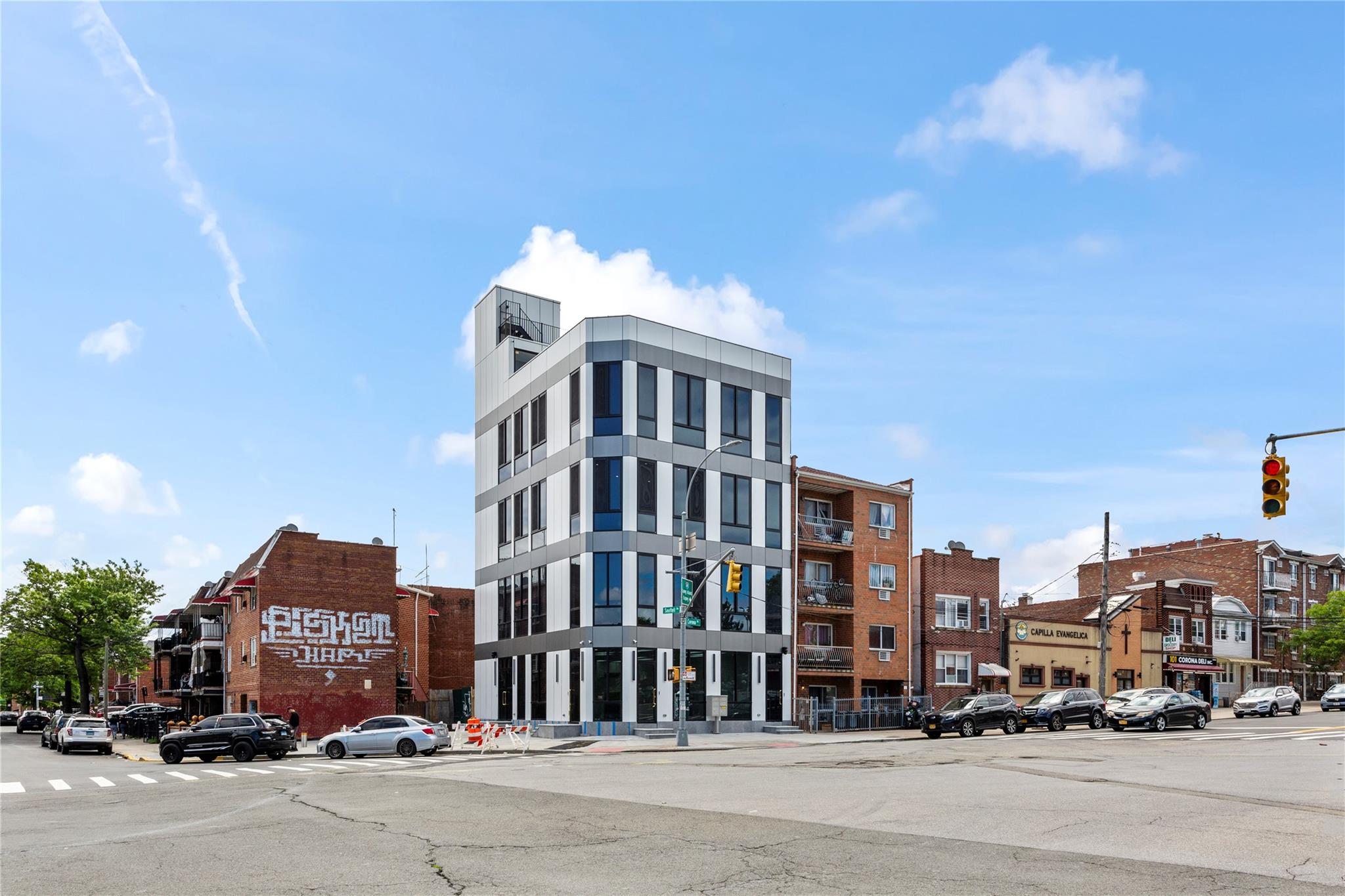 #14 photo, 110-72 Corona Avenue, クイーンズ区 Corona , NY 11368