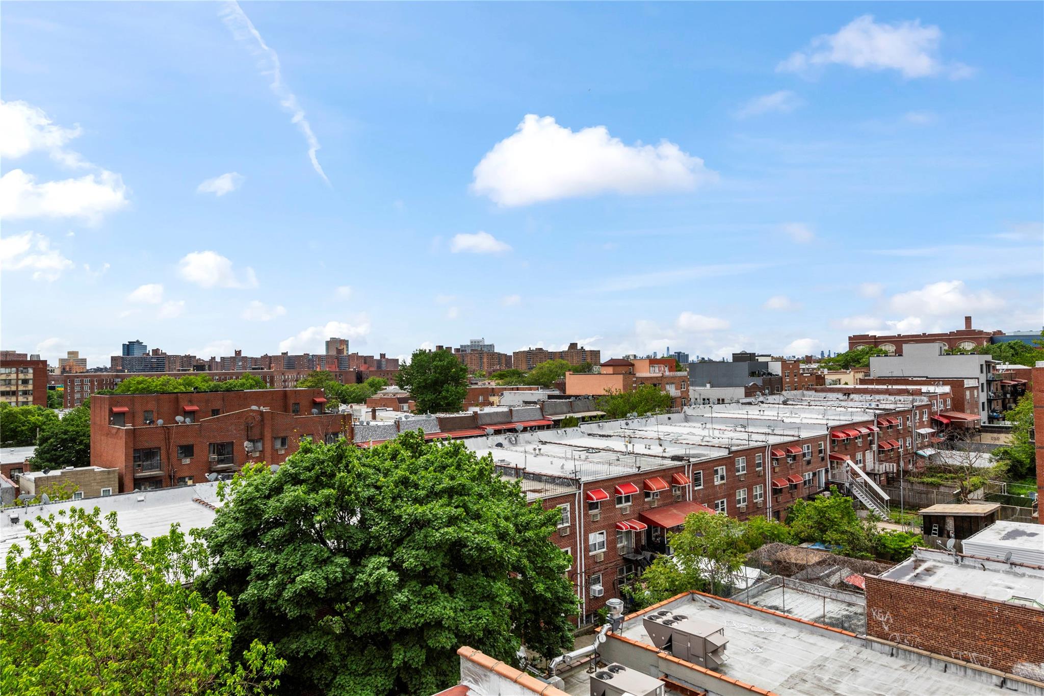 #17 photo, 110-72 Corona Avenue, クイーンズ区 Corona , NY 11368