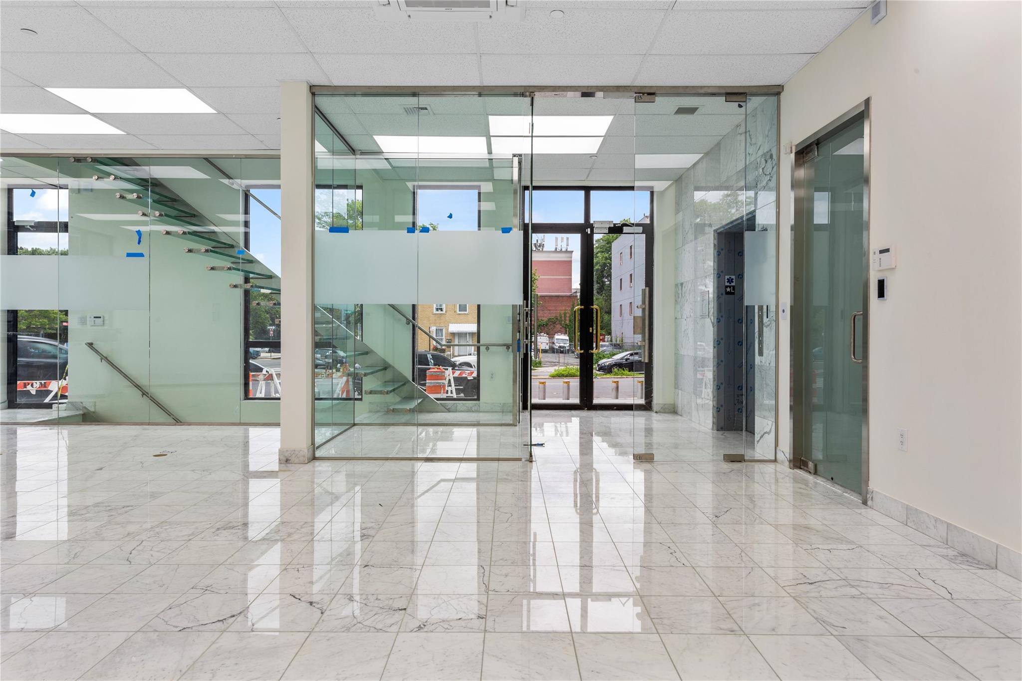 #3 photo, 110-72 Corona Avenue, クイーンズ区 Corona , NY 11368