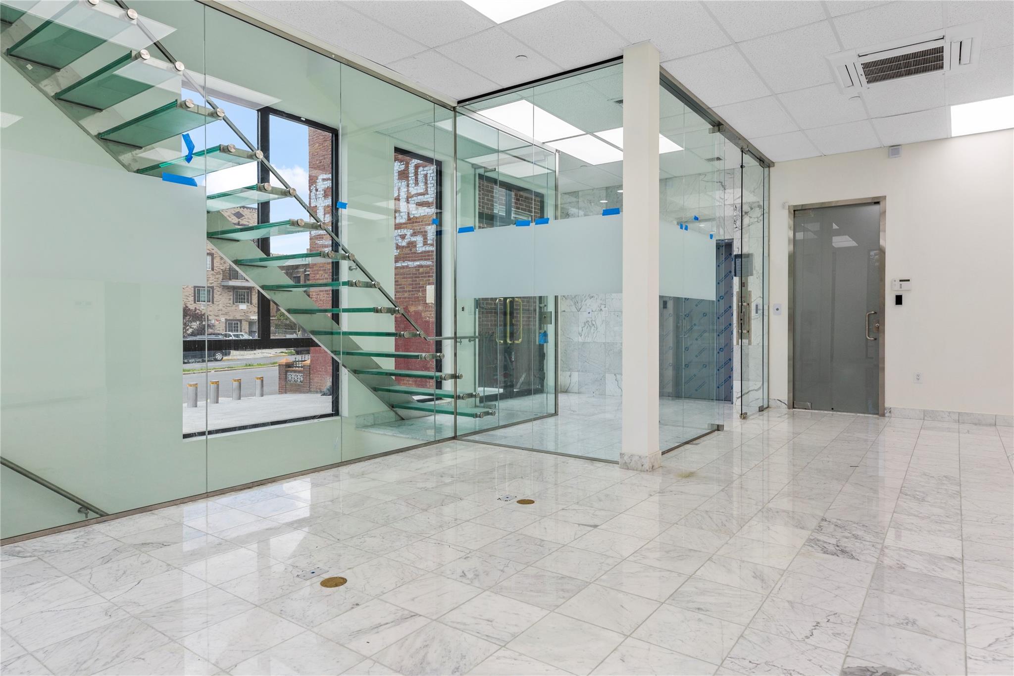 #4 photo, 110-72 Corona Avenue, クイーンズ区 Corona , NY 11368