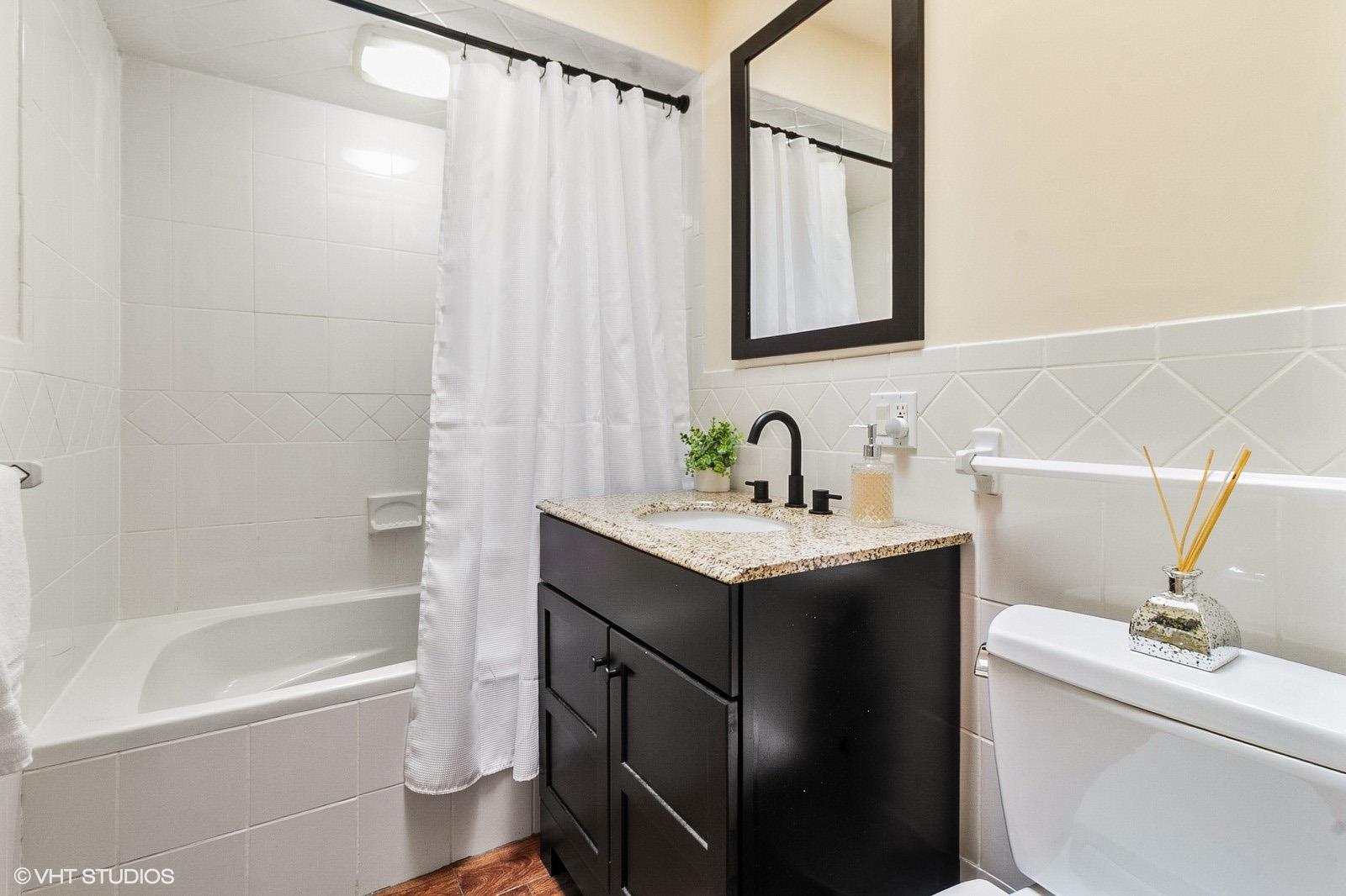 #11 photo, 1325 Stoneybrook Avenue, Mamaroneck , NY 10543