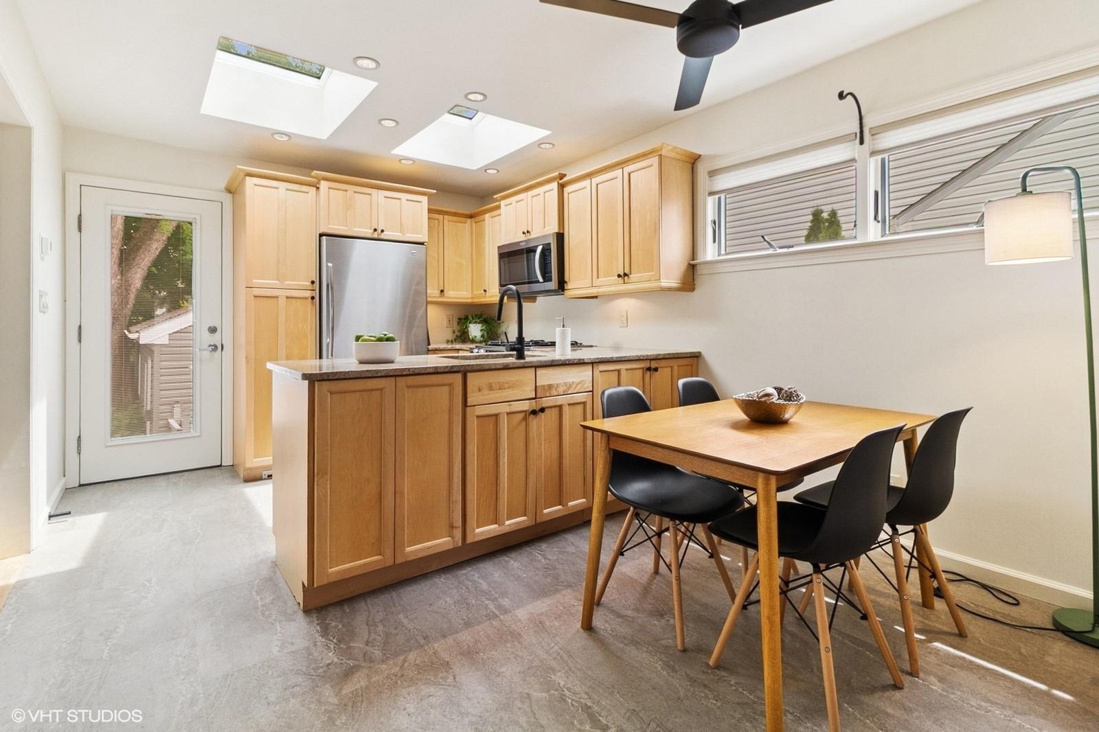 #5 photo, 1325 Stoneybrook Avenue, Mamaroneck , NY 10543