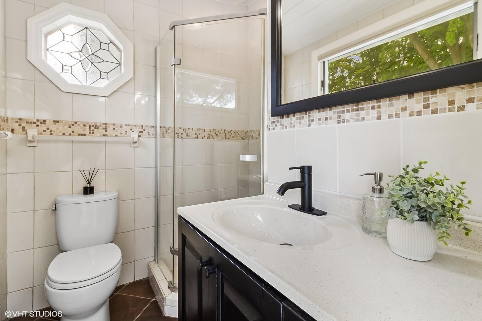 #8 photo, 1325 Stoneybrook Avenue, Mamaroneck , NY 10543