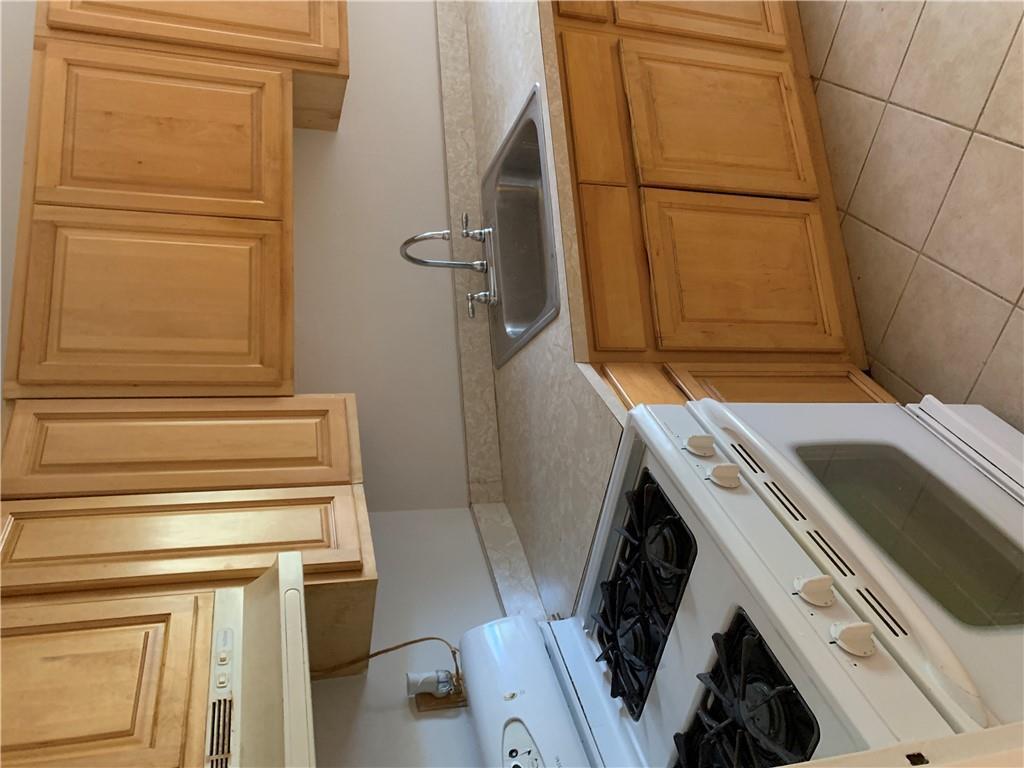 #4 photo, 30 DAVENPORT Avenue, New Rochelle , NY 10805