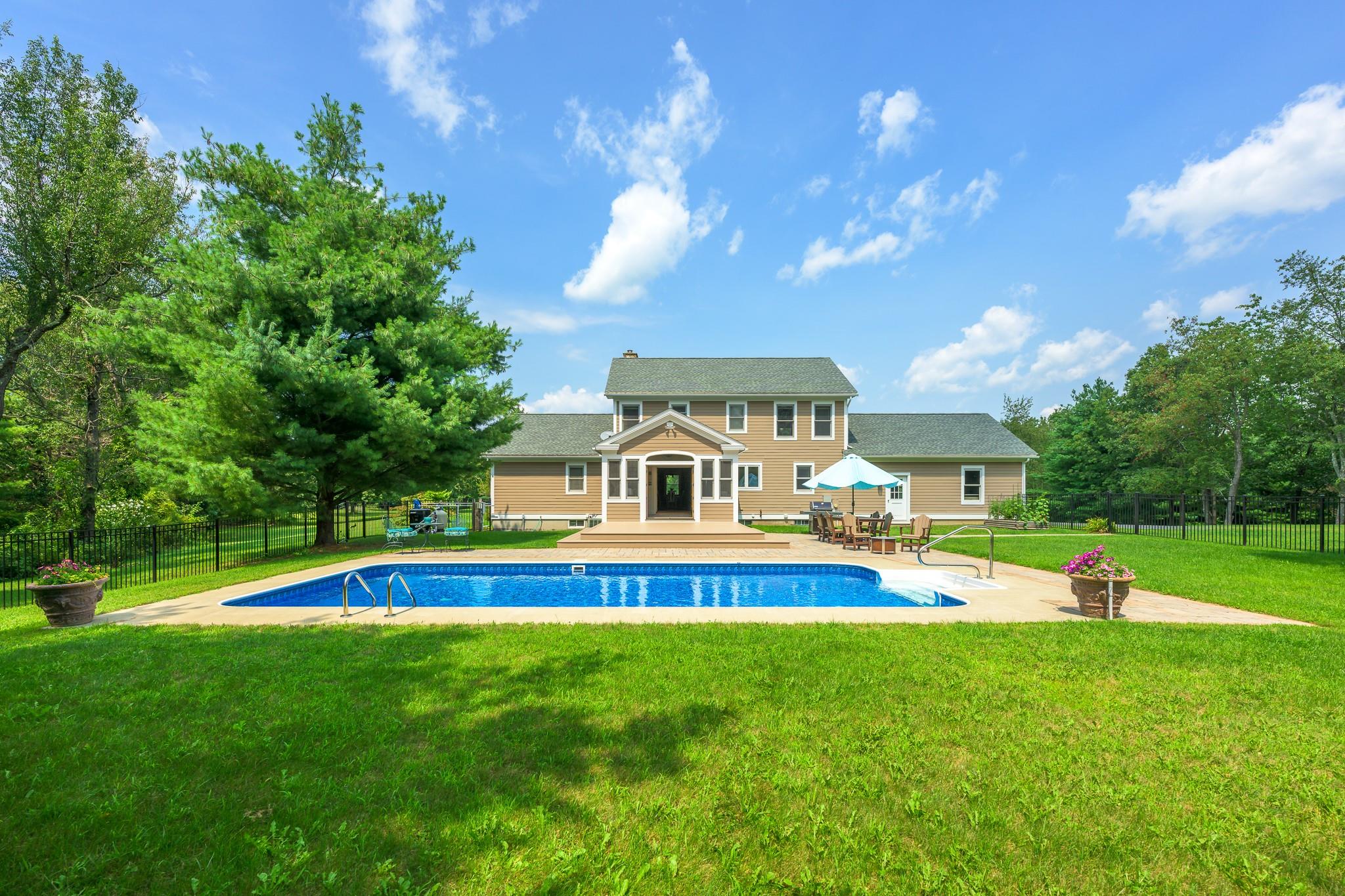 #1 photo, 33 Wildflower Road, Kinderhook , NY 12106