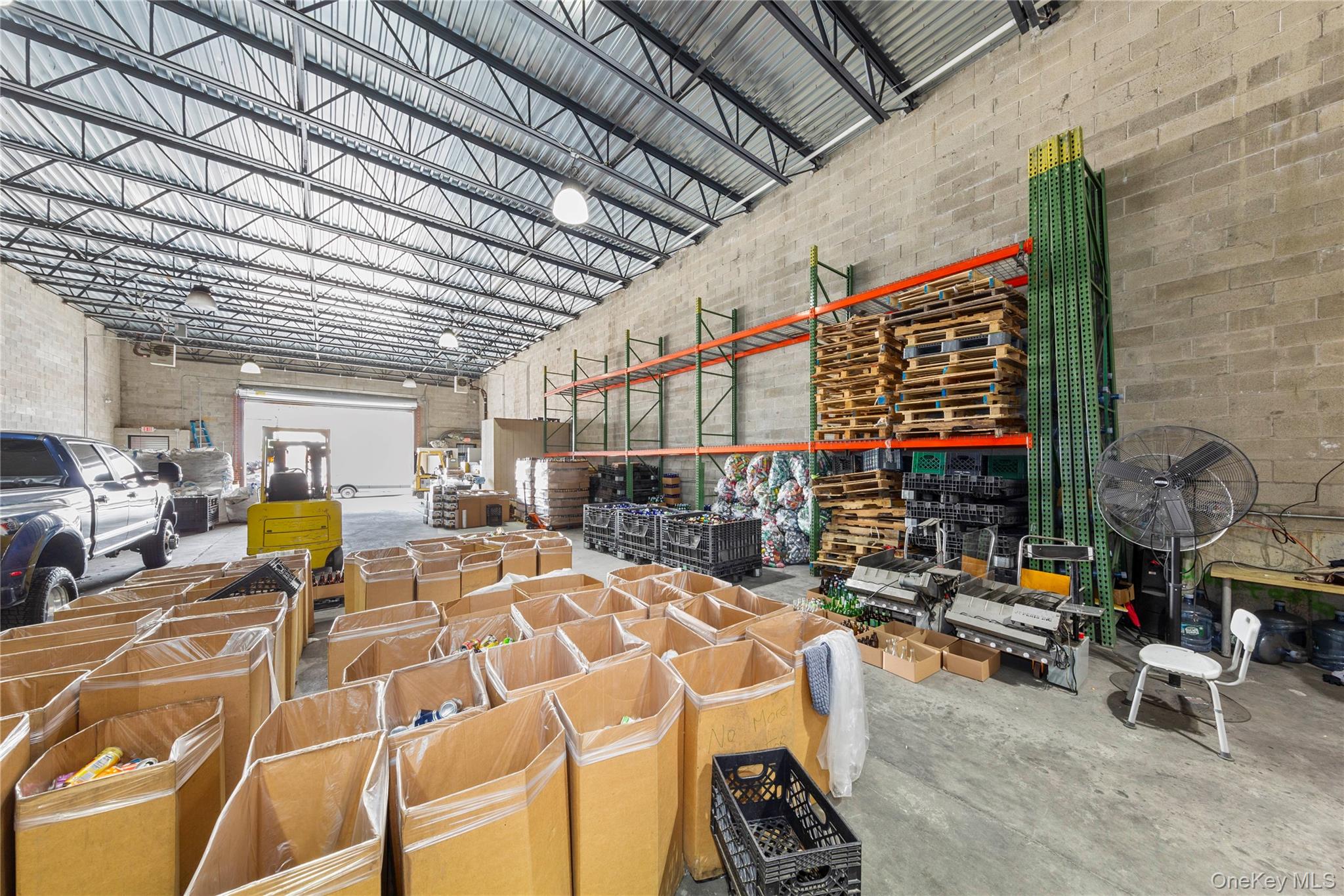 #9 photo, 3325 DE Lavall Avenue, ブロンクス区 Bronx , NY 10475