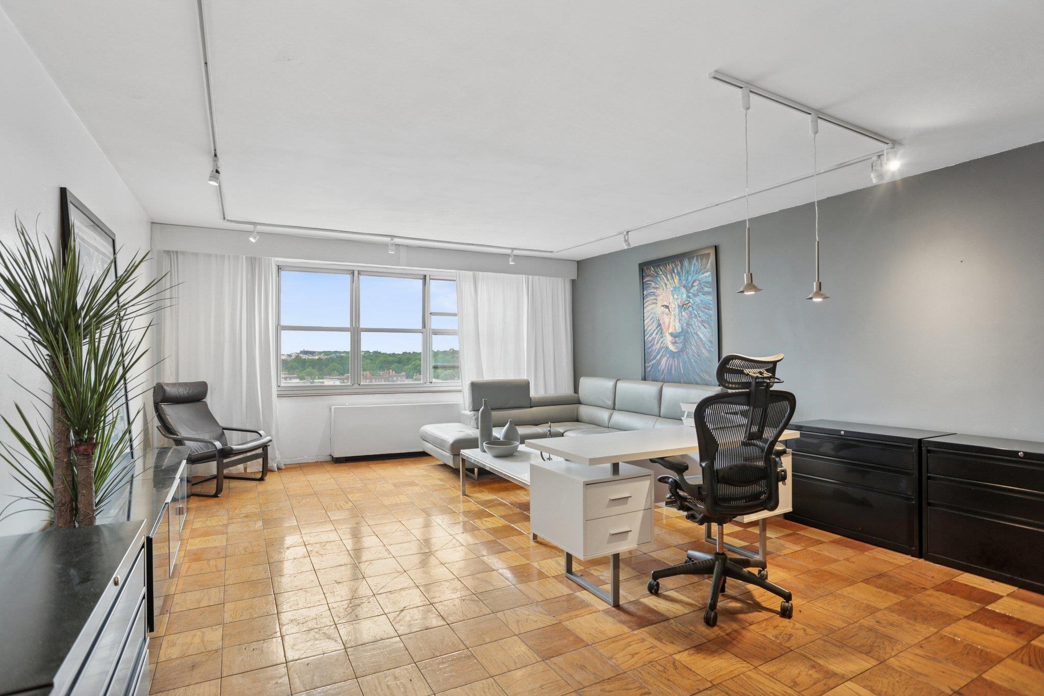 #3 photo, 135 Ocean Parkway, ブルックリン区 Brooklyn , NY 11218