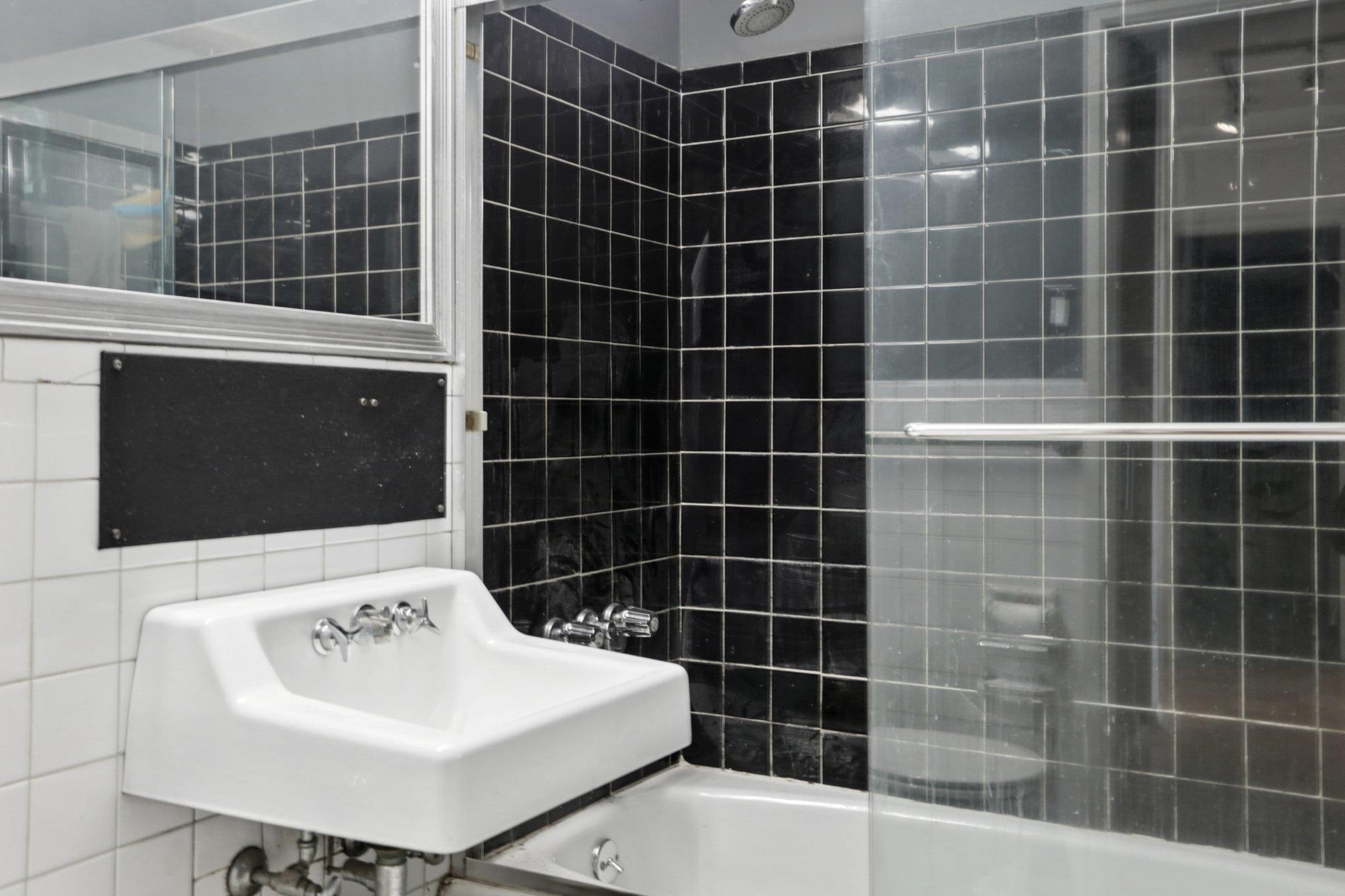 #9 photo, 135 Ocean Parkway, ブルックリン区 Brooklyn , NY 11218